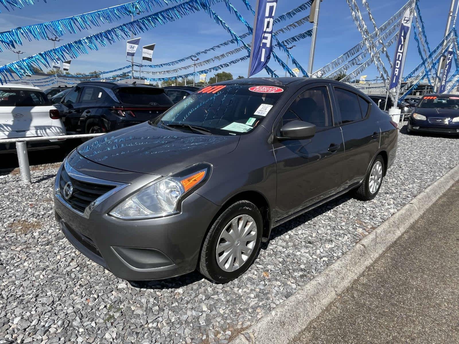 2016 Nissan Versa S Plus 4