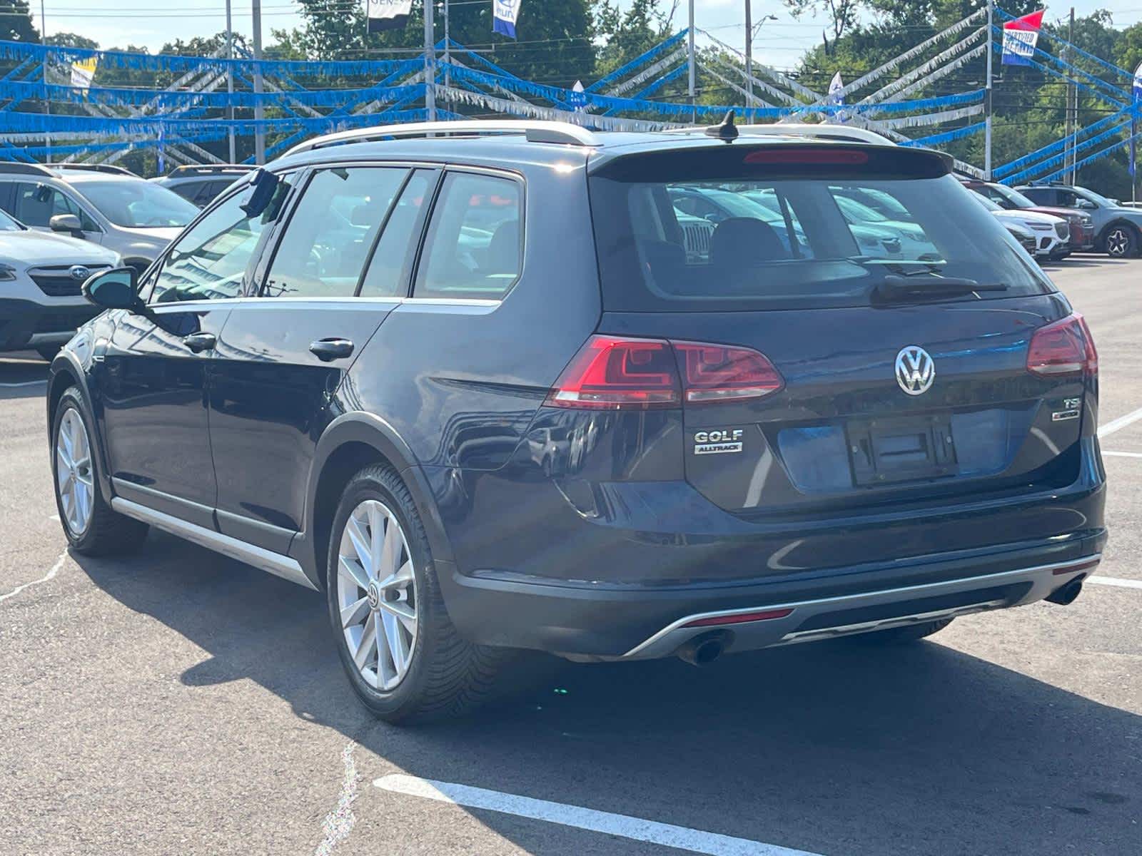 2017 Volkswagen Golf Alltrack SEL 10