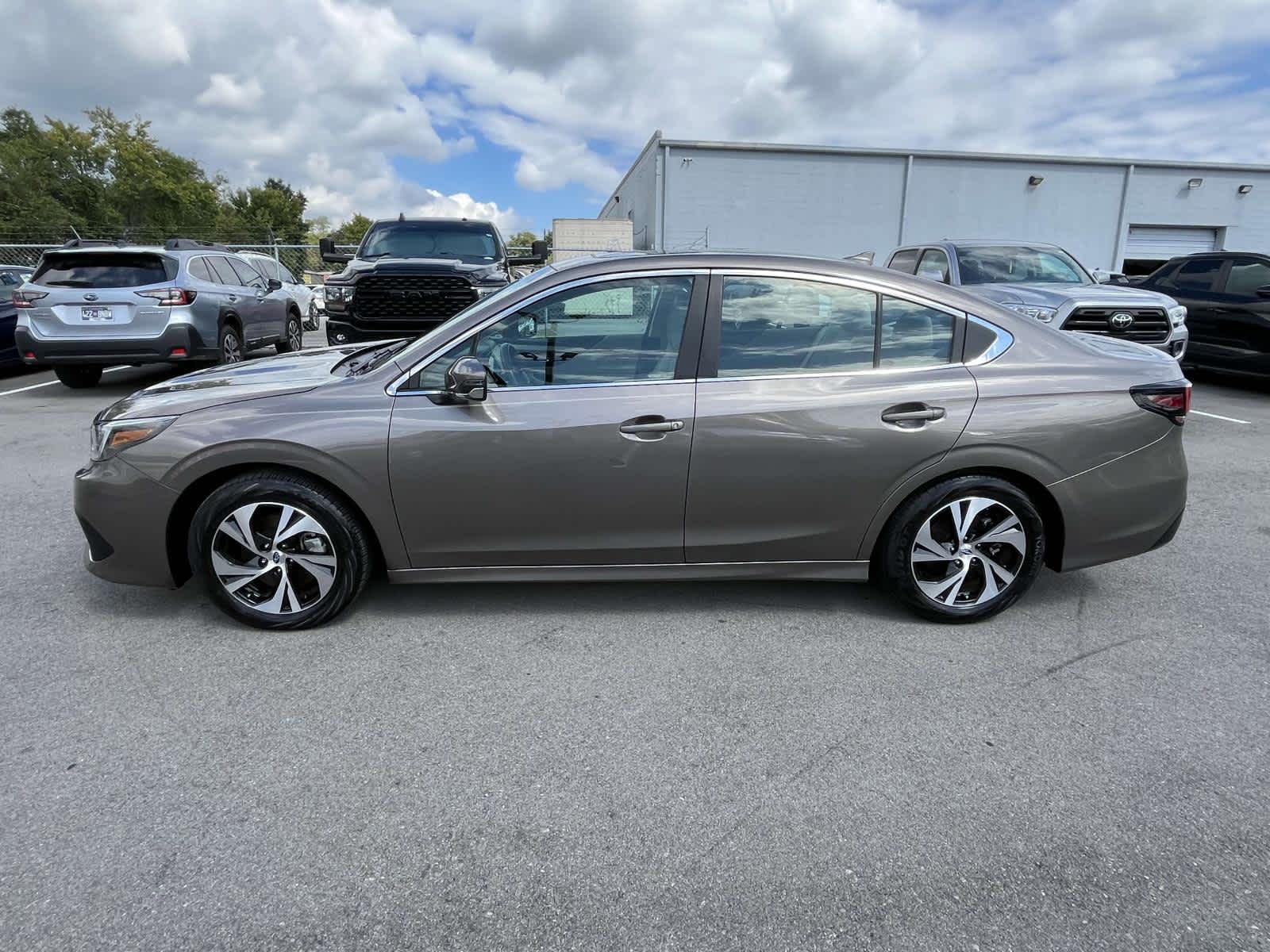 2022 Subaru Legacy Premium 5