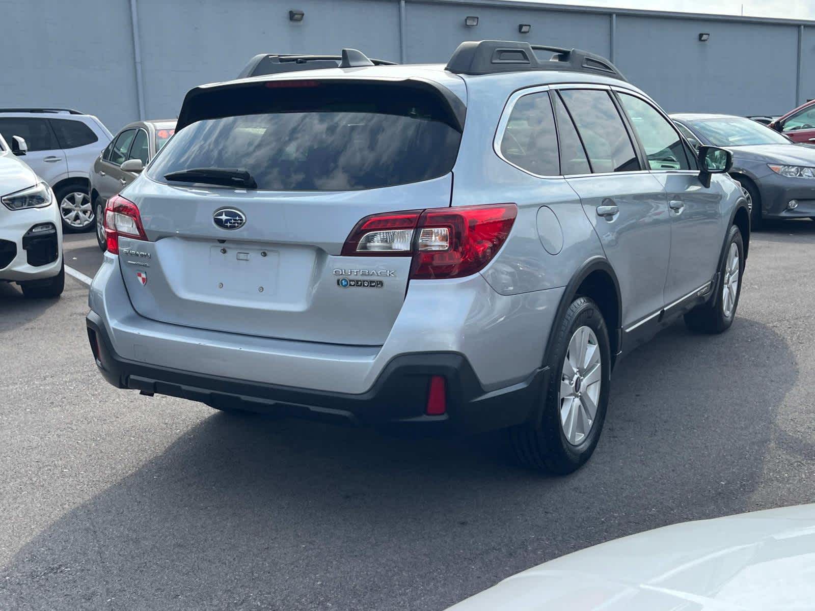 2018 Subaru Outback Premium 10