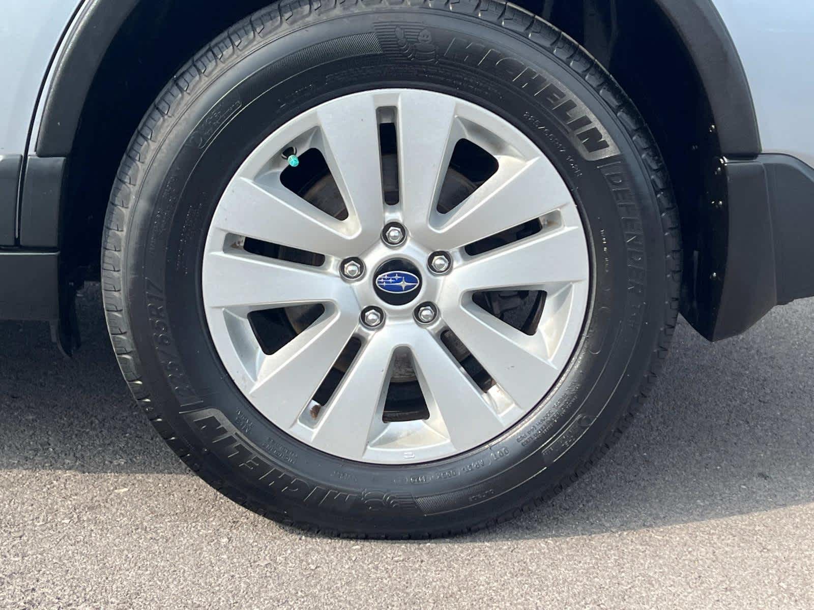 2018 Subaru Outback Premium 12