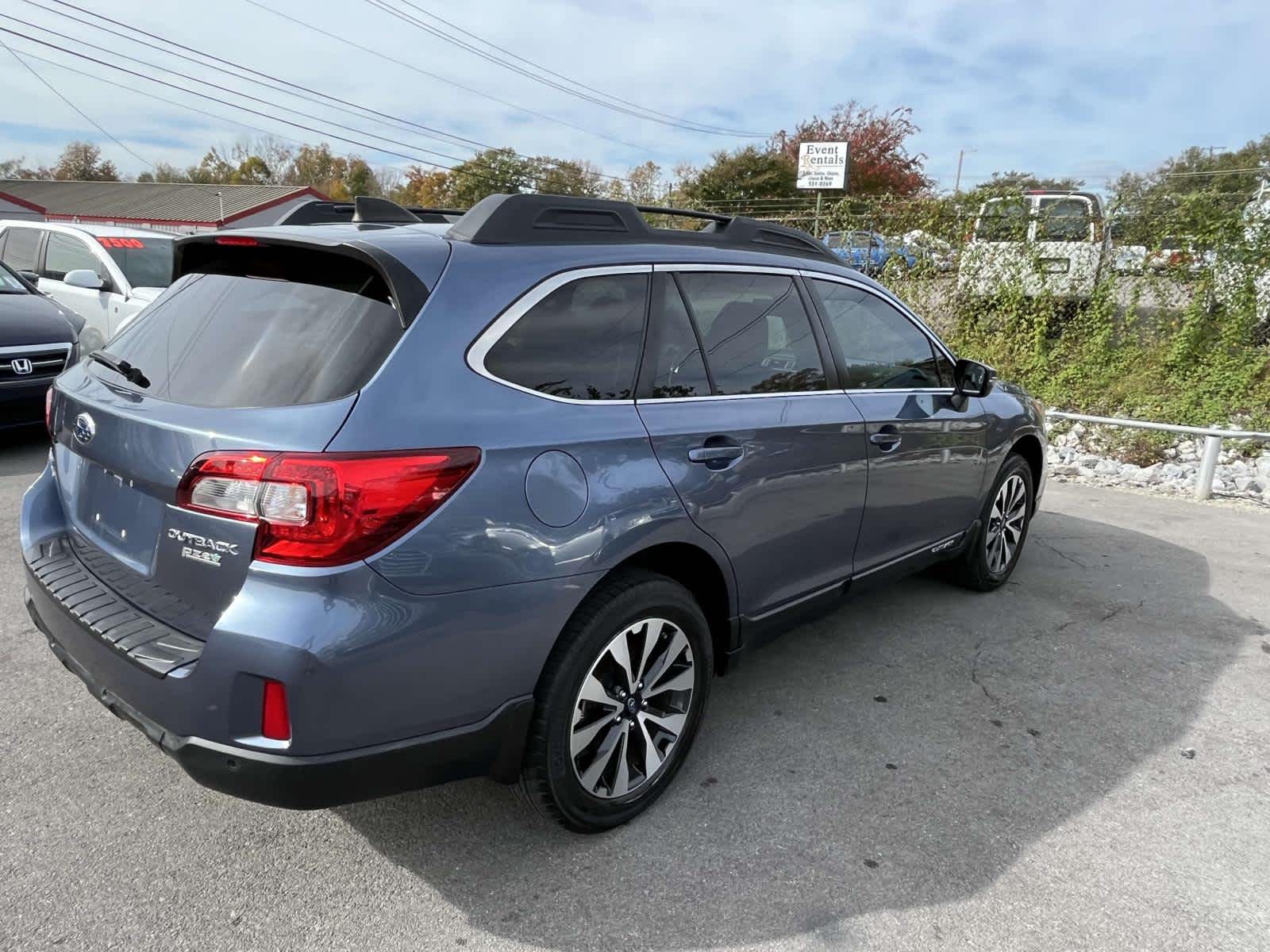 2017 Subaru Outback Limited 8