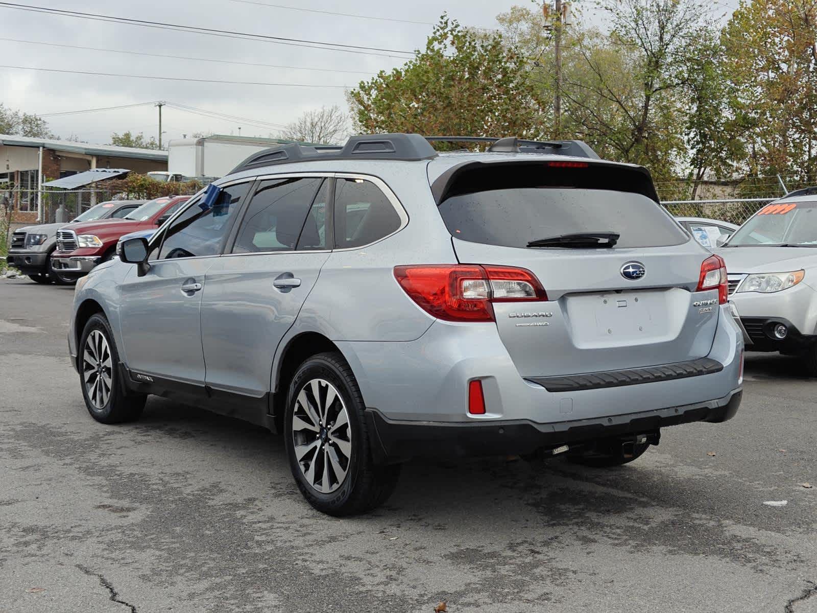 2017 Subaru Outback Limited 10