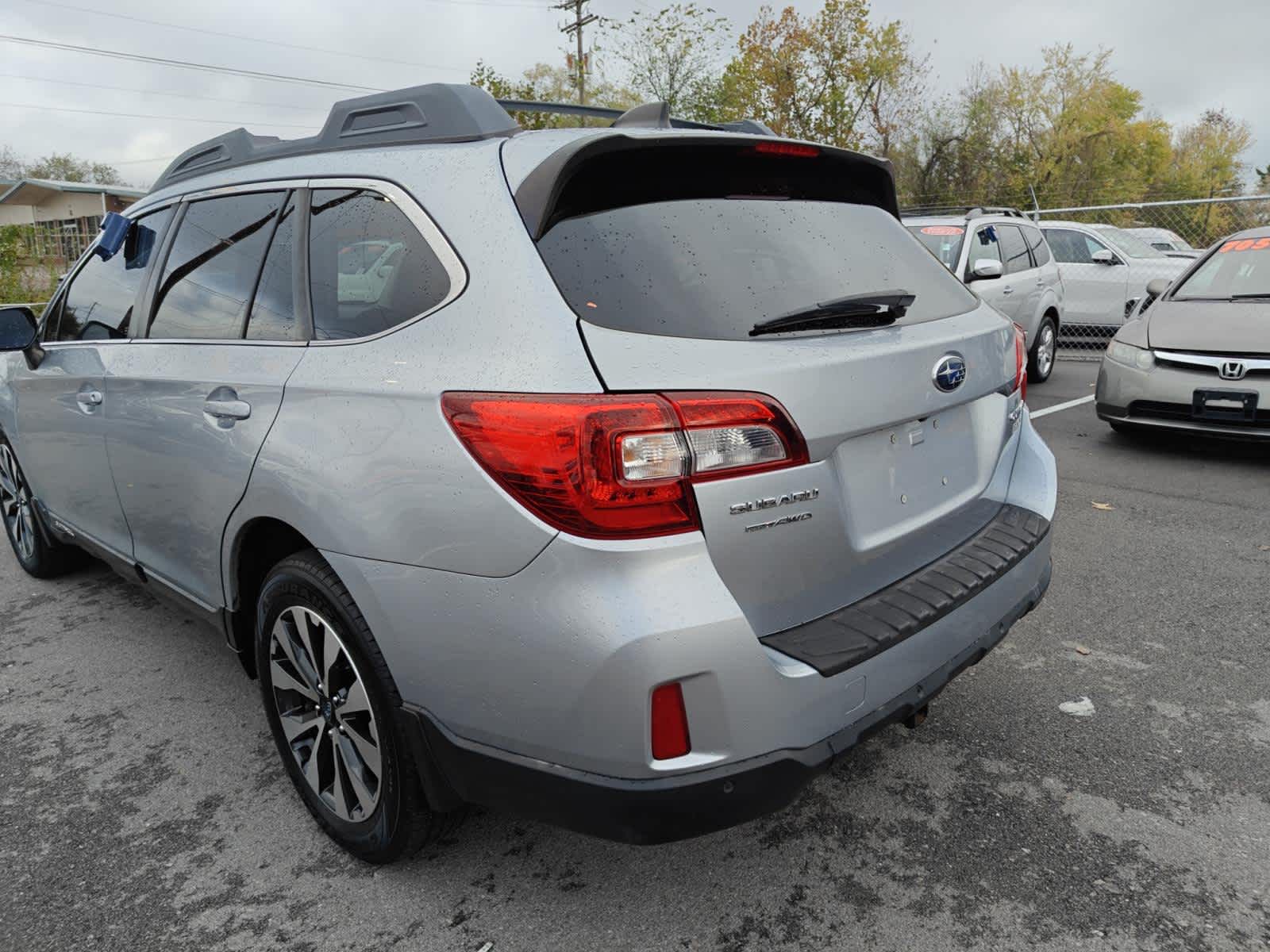 2017 Subaru Outback Limited 14