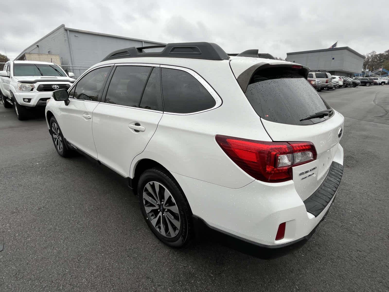 2017 Subaru Outback Limited 6