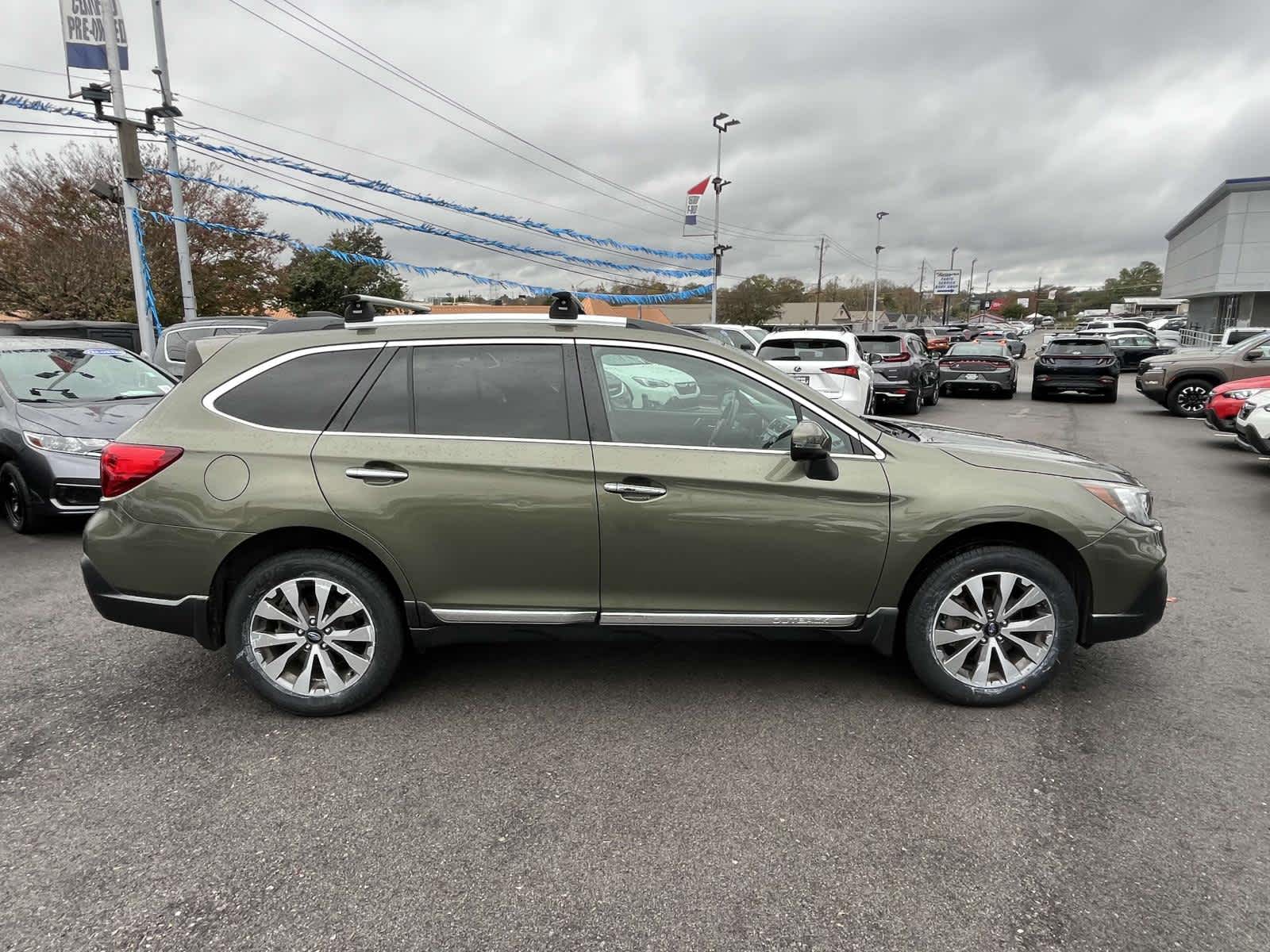 2018 Subaru Outback Touring 1