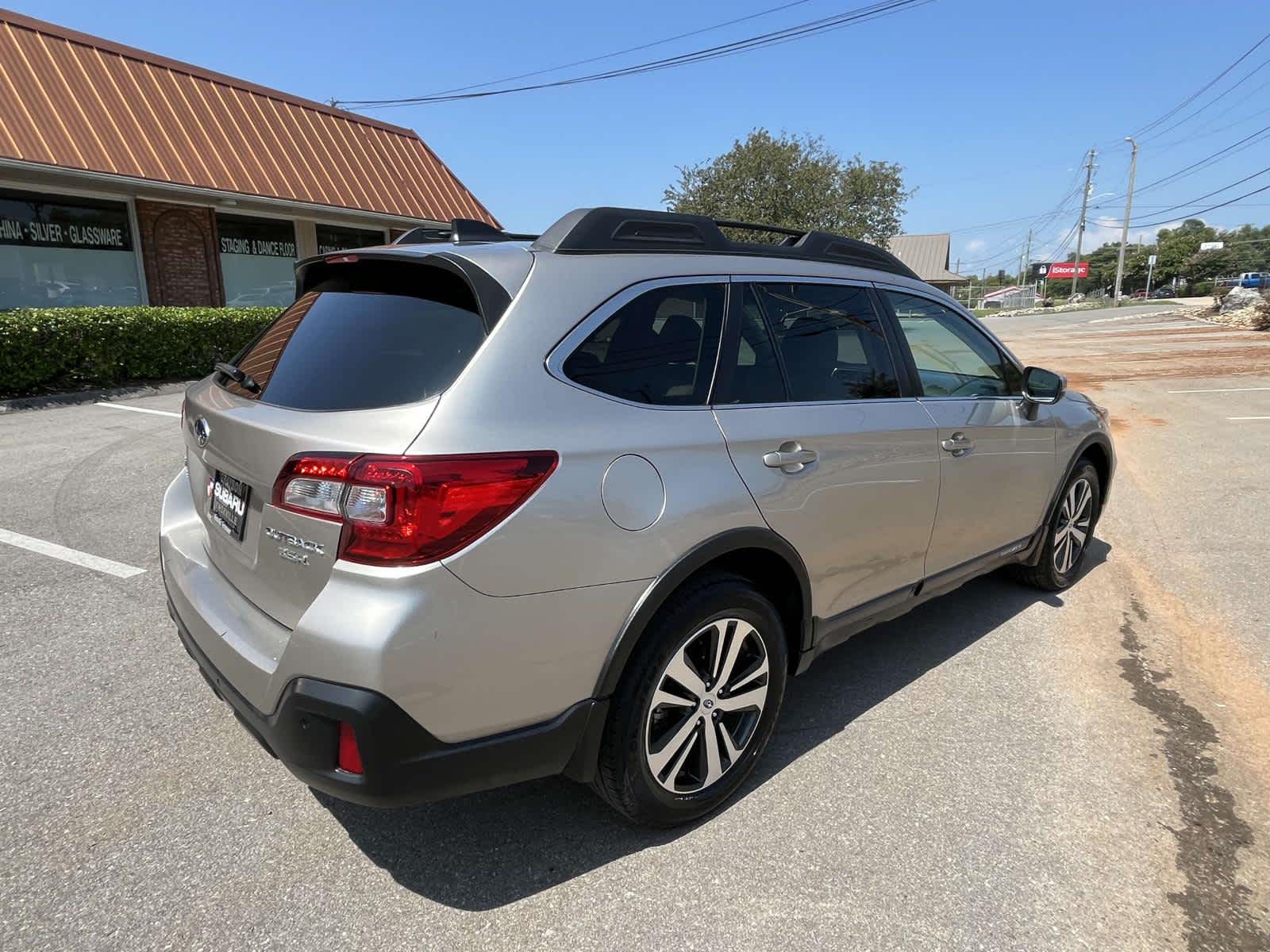 2018 Subaru Outback Limited 8