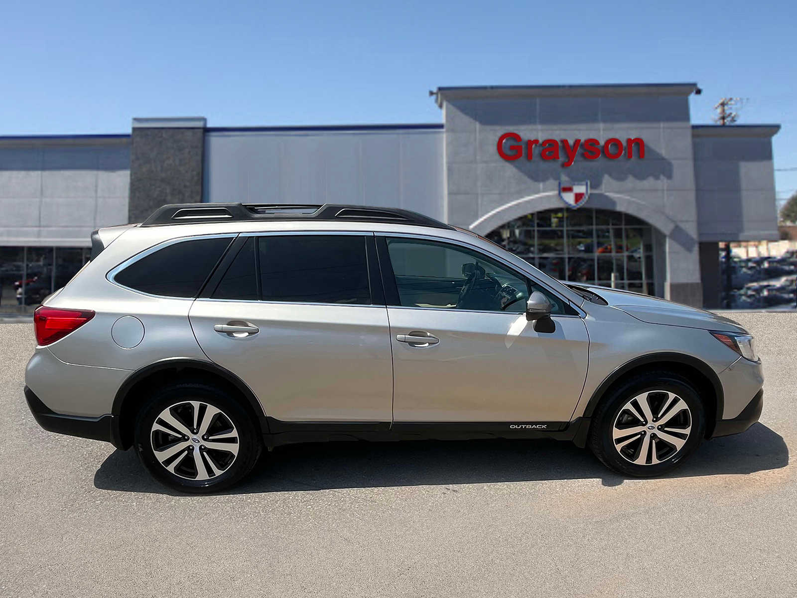 2018 Subaru Outback Limited 1