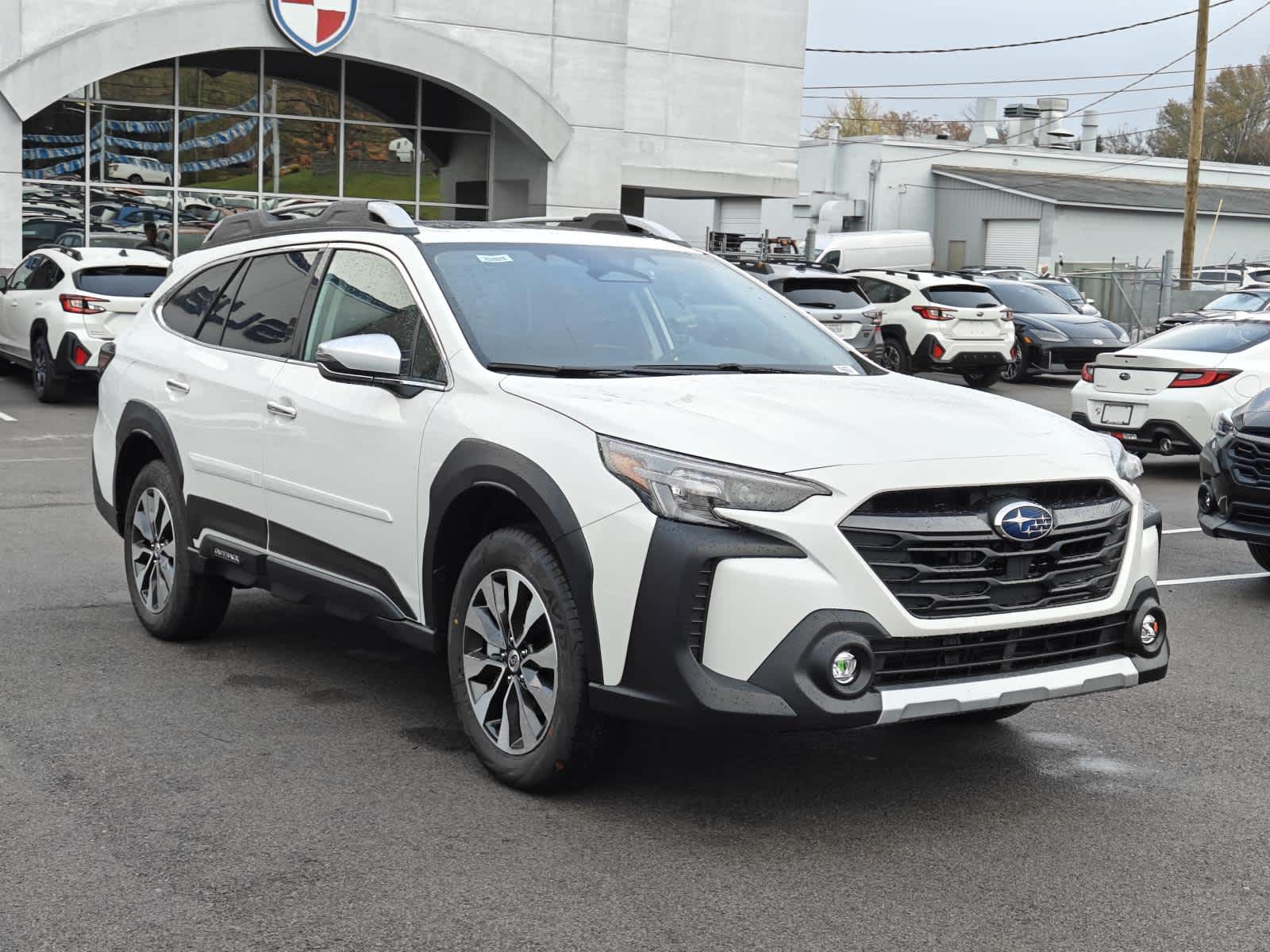 2025 Subaru Outback Touring XT 2