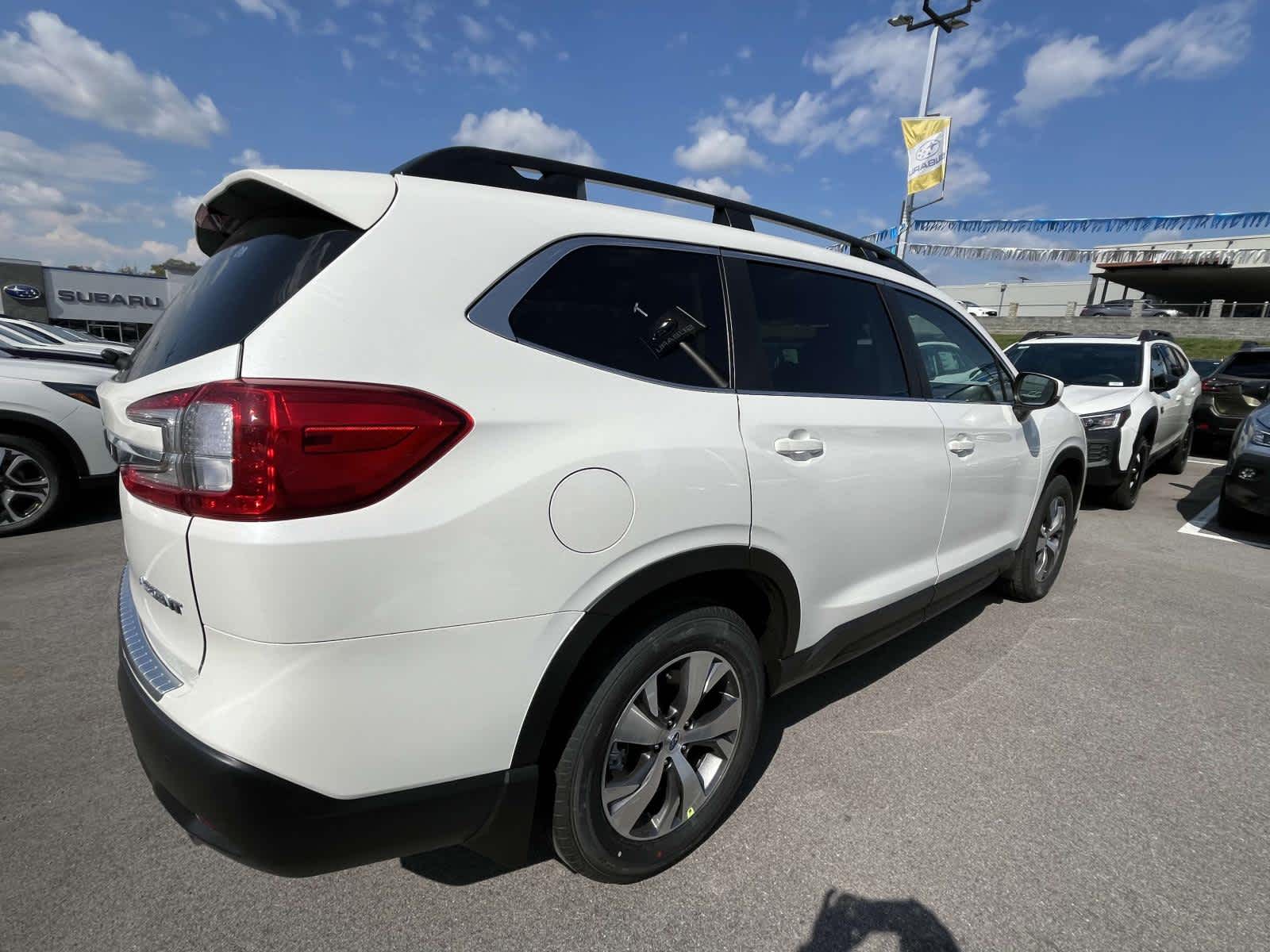 2024 Subaru Ascent Premium 8