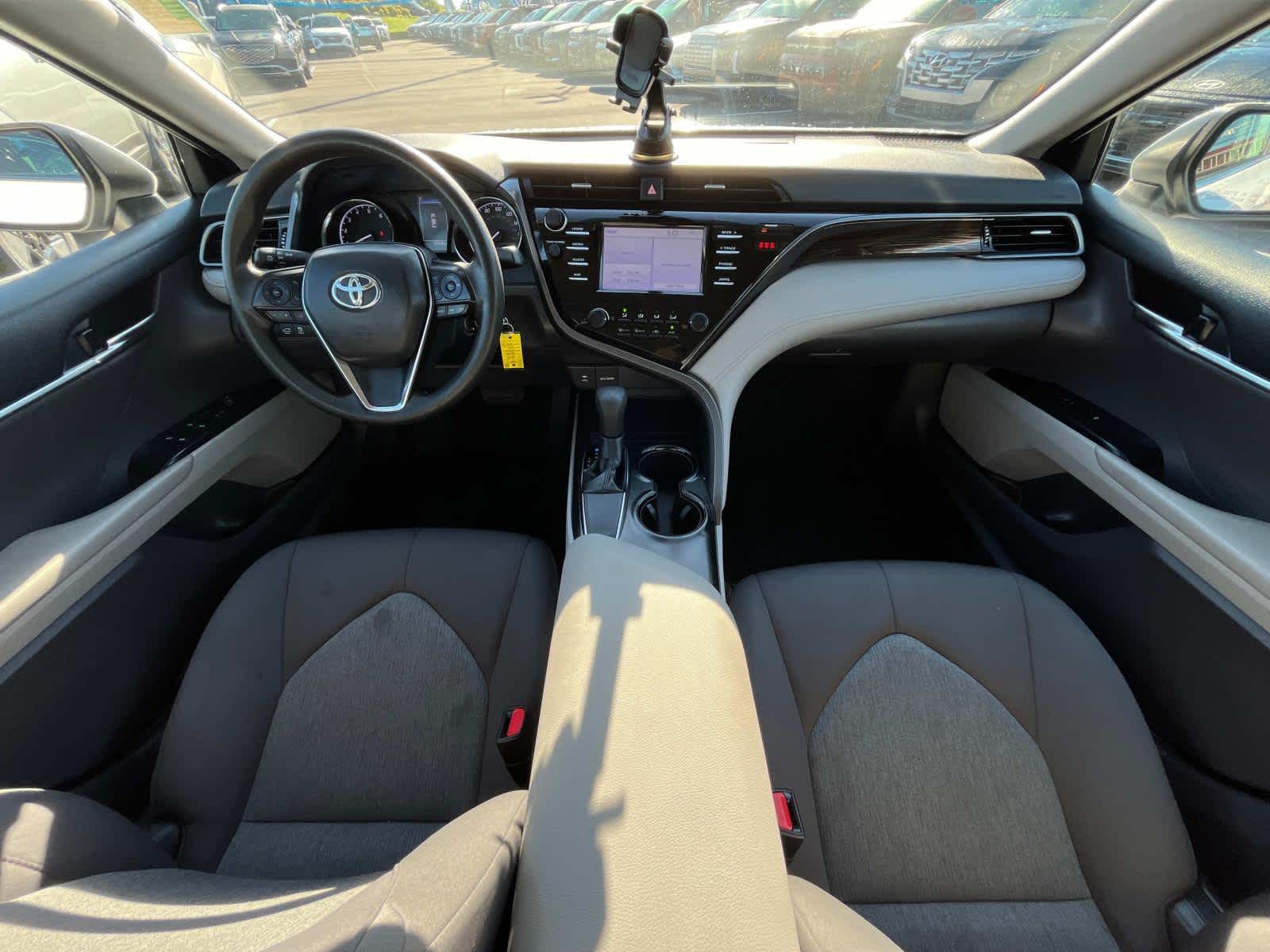 2019 Toyota Camry LE 16