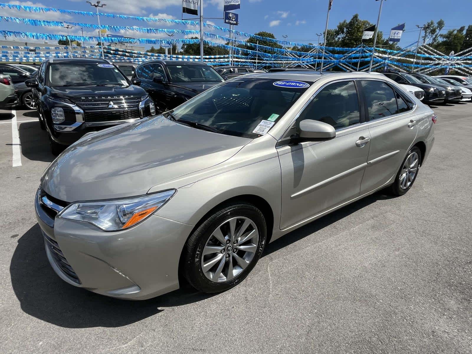 2016 Toyota Camry SE 4