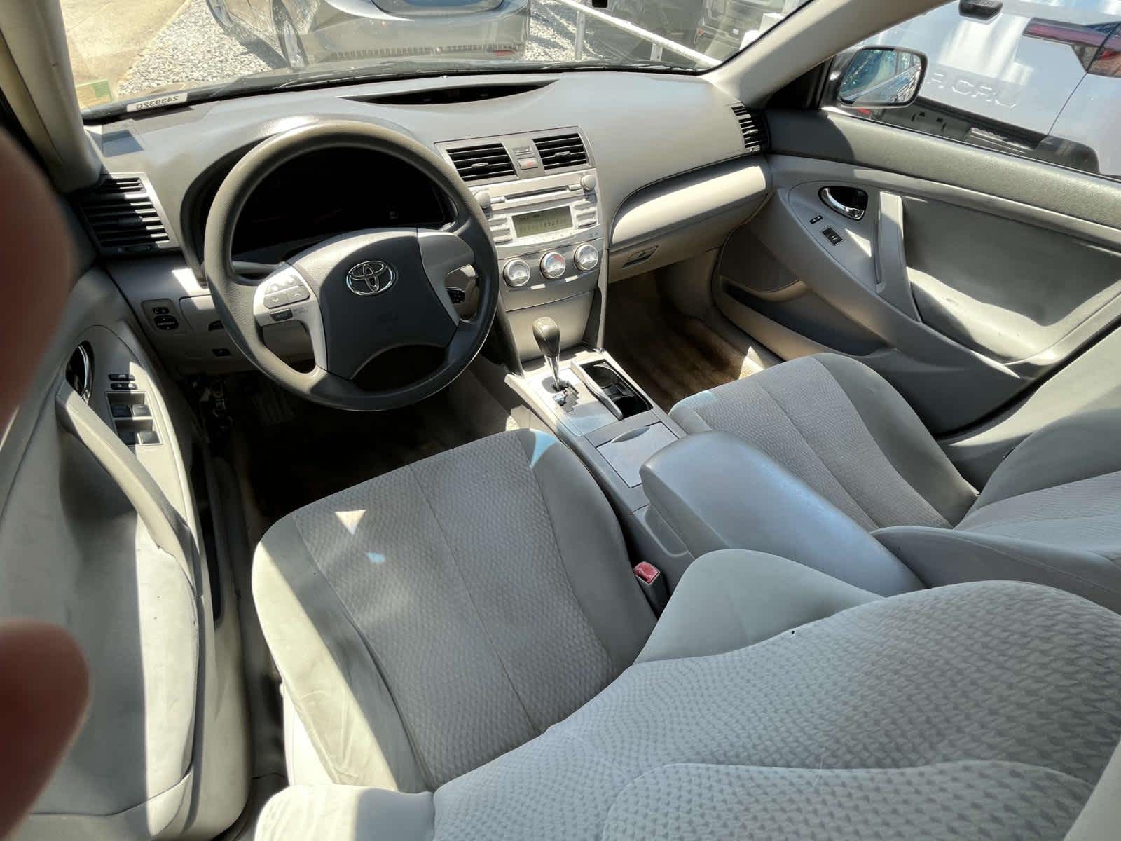 2010 Toyota Camry LE 12