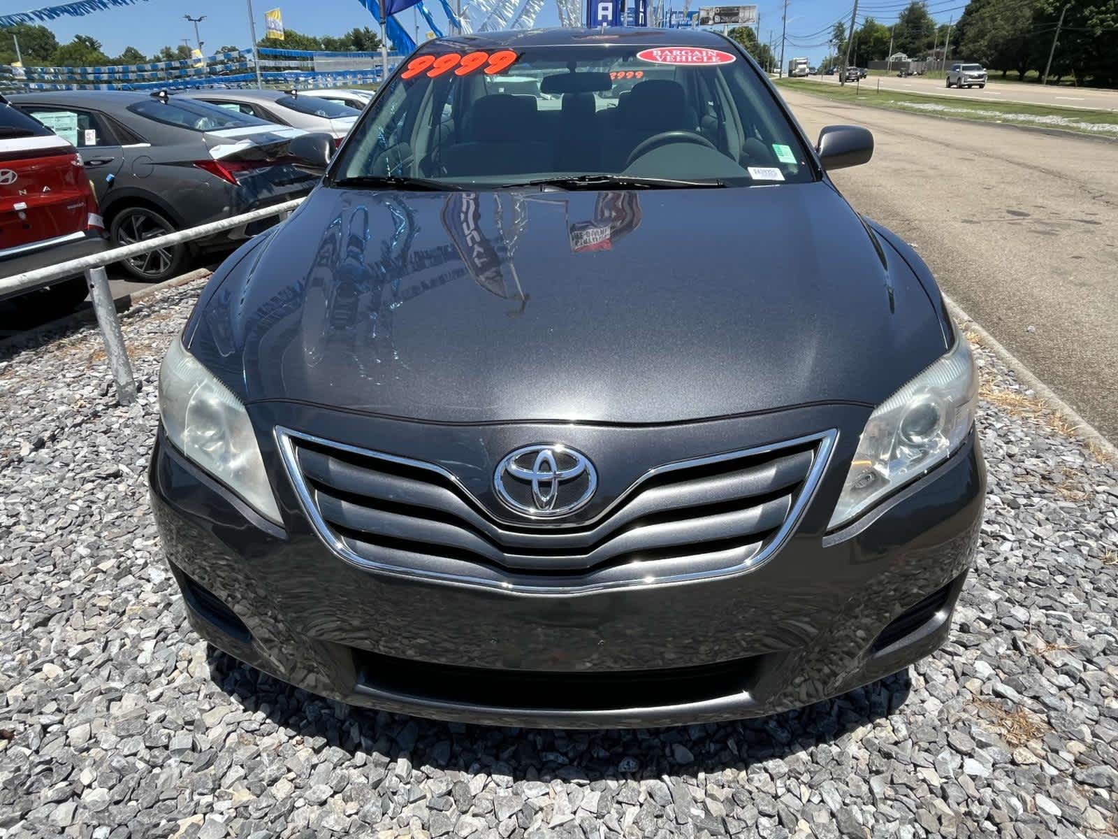 2010 Toyota Camry LE 3