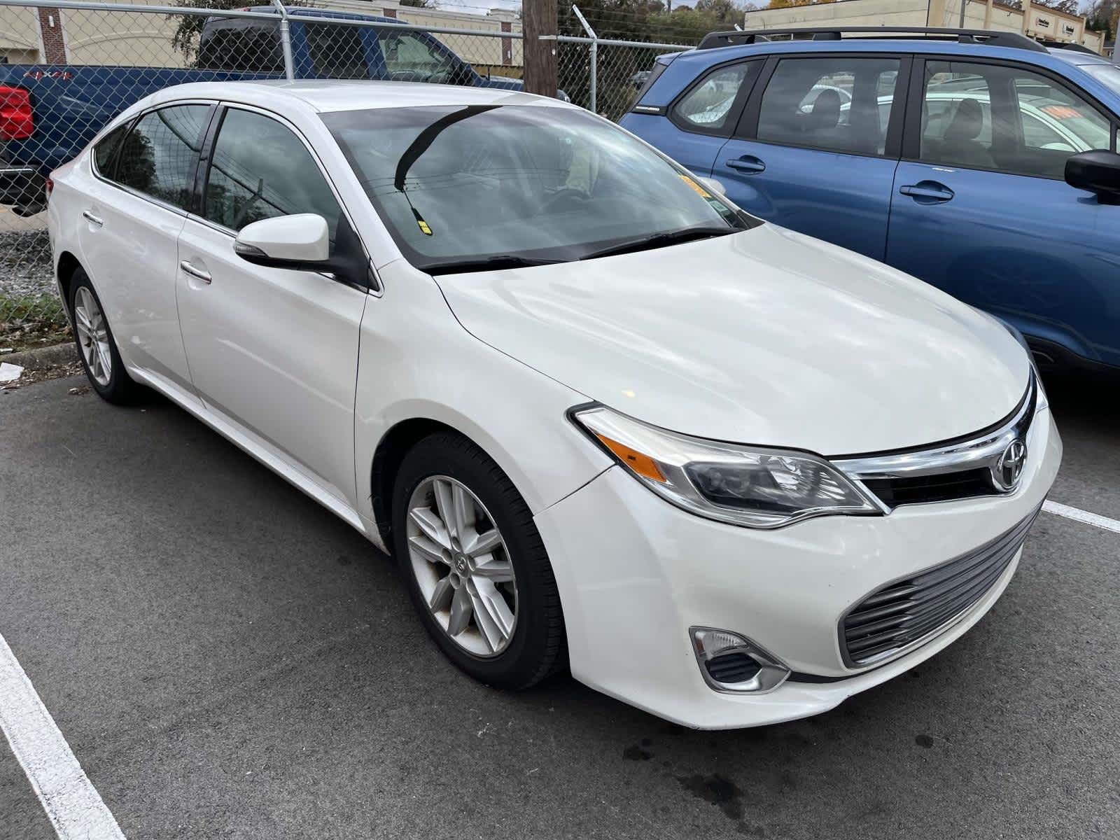 2013 Toyota Avalon XLE 3