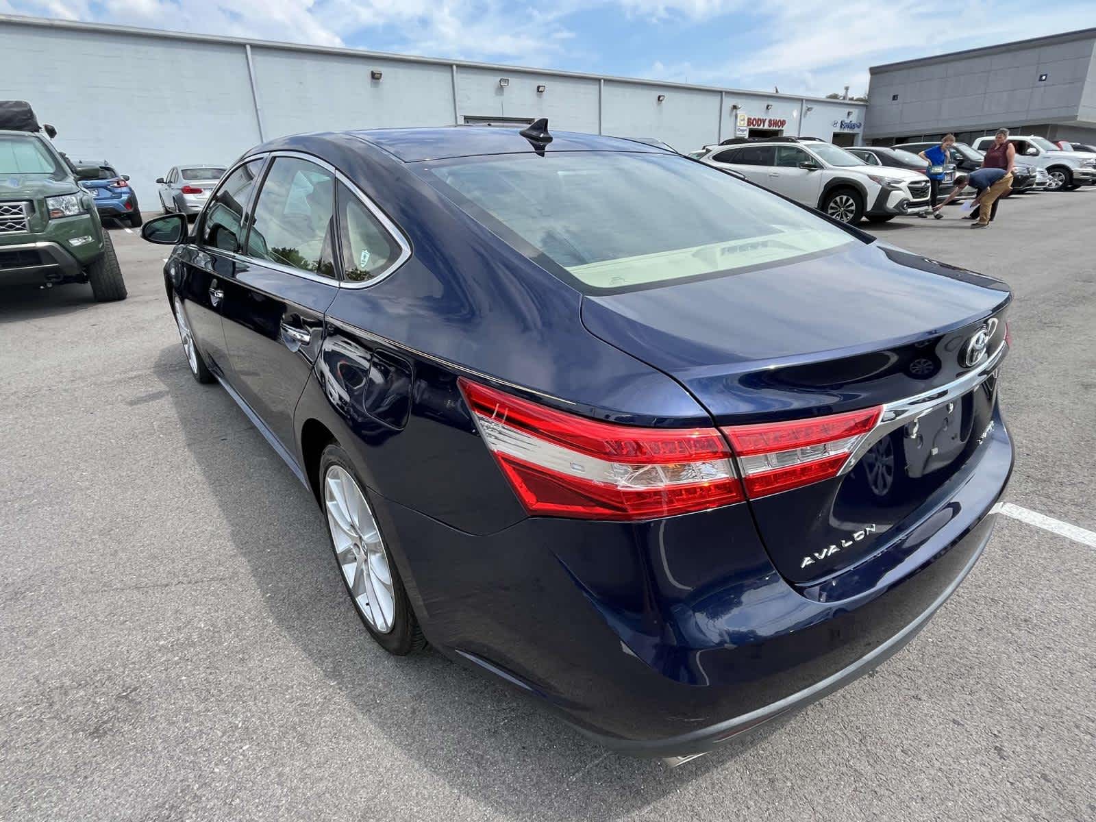 2013 Toyota Avalon XLE 6