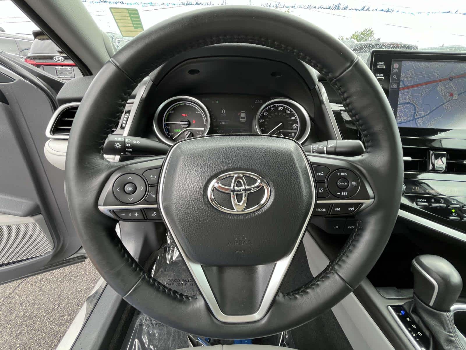 2023 Toyota Camry Hybrid XLE 20