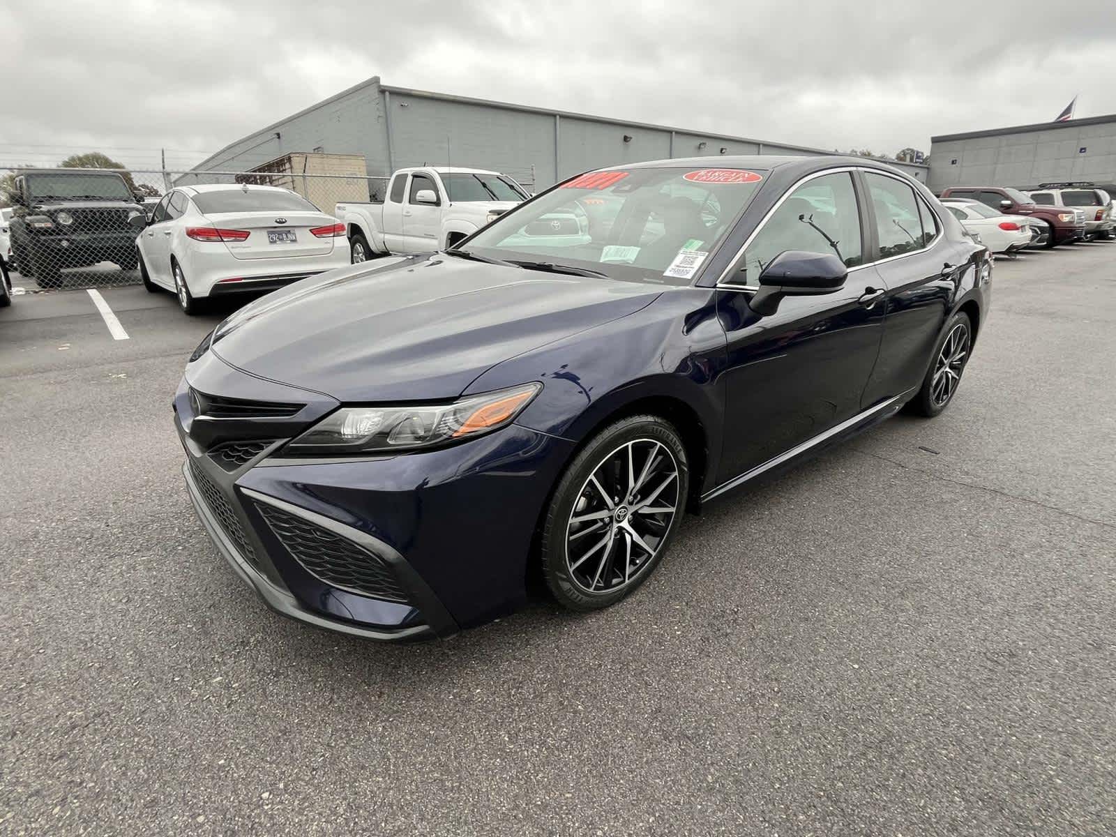 2021 Toyota Camry SE 4