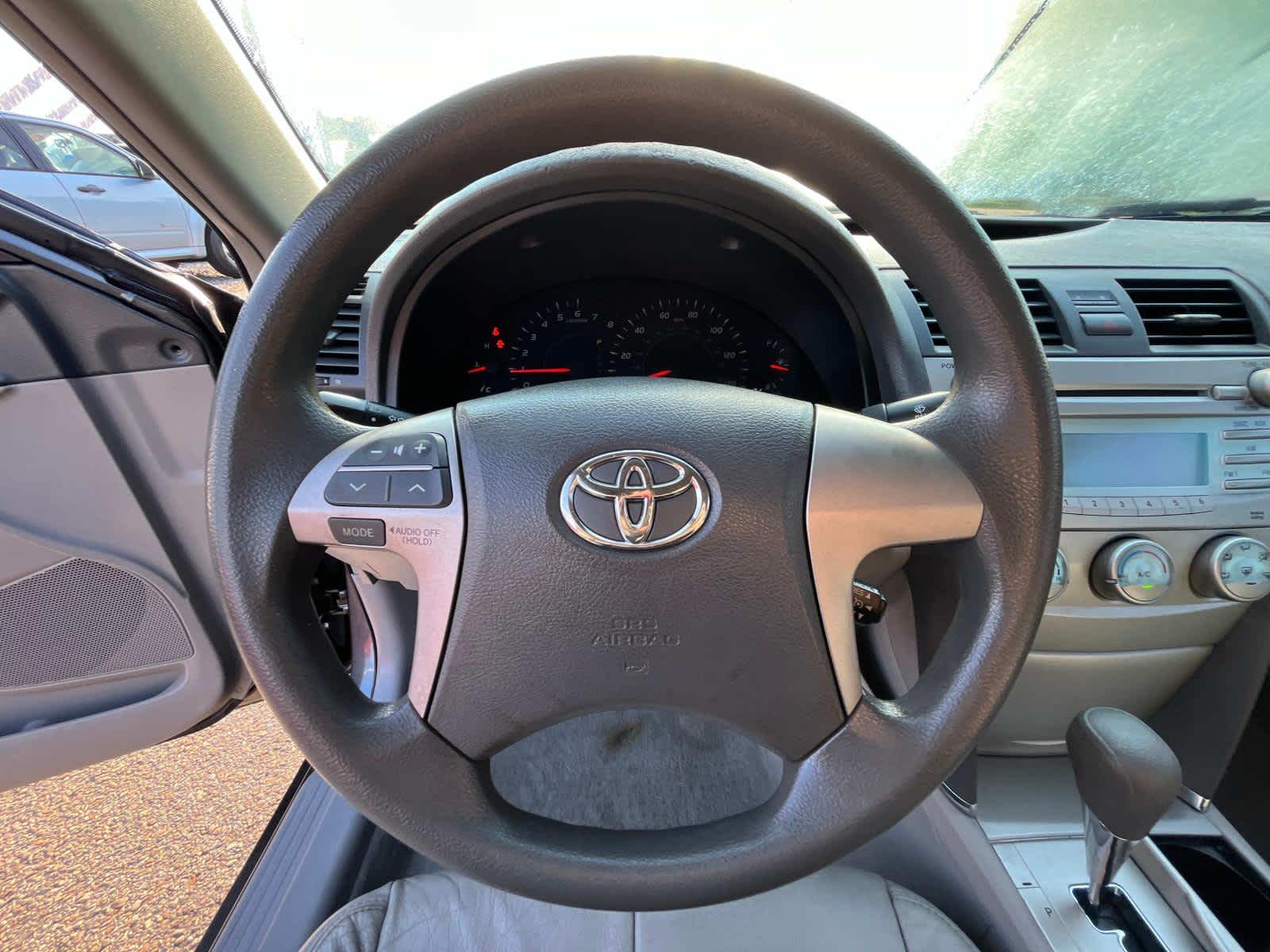 2009 Toyota Camry LE 14