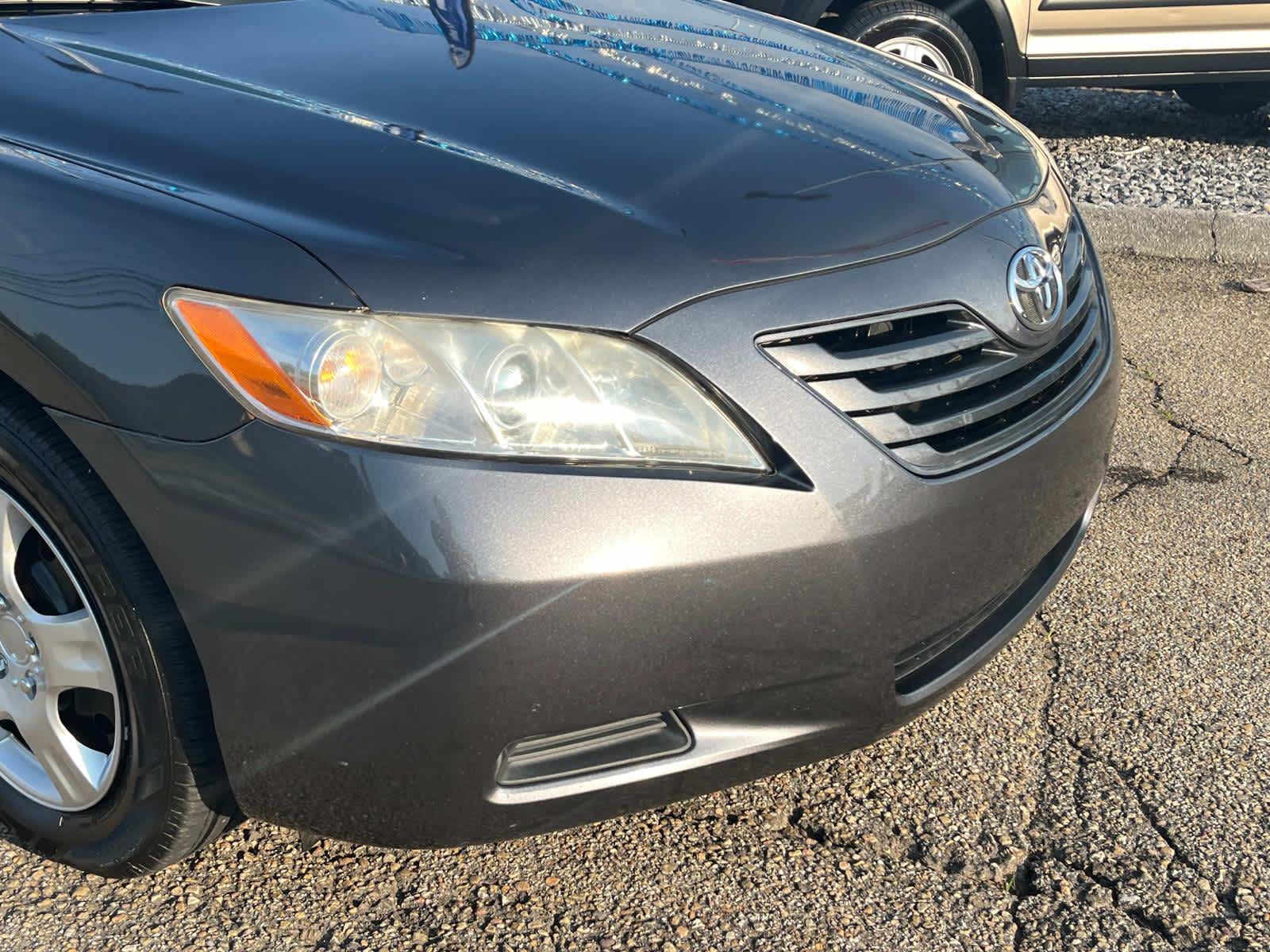 2009 Toyota Camry LE 22