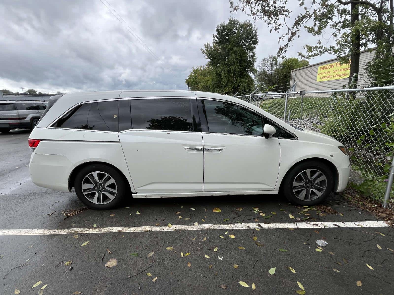 2016 Honda Odyssey Touring Elite 1