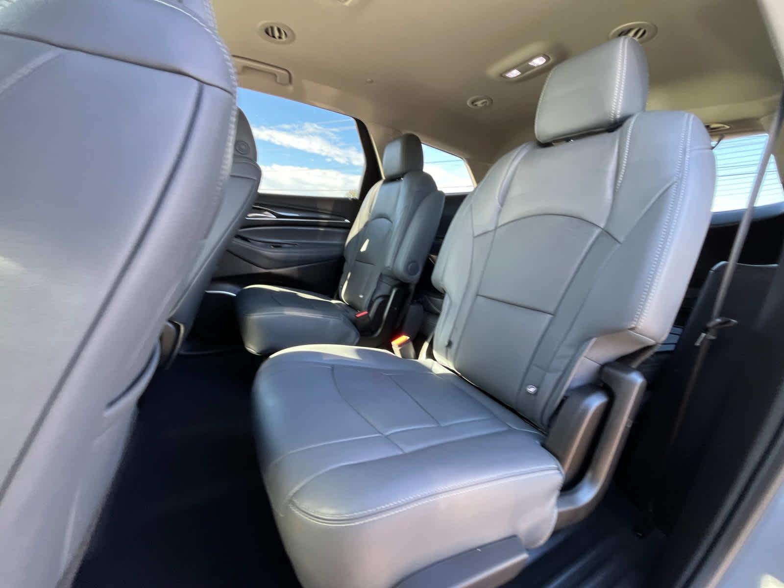 2019 Buick Enclave Essence 25