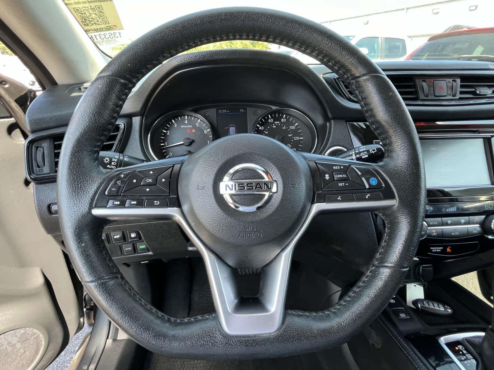 2020 Nissan Rogue SL 21