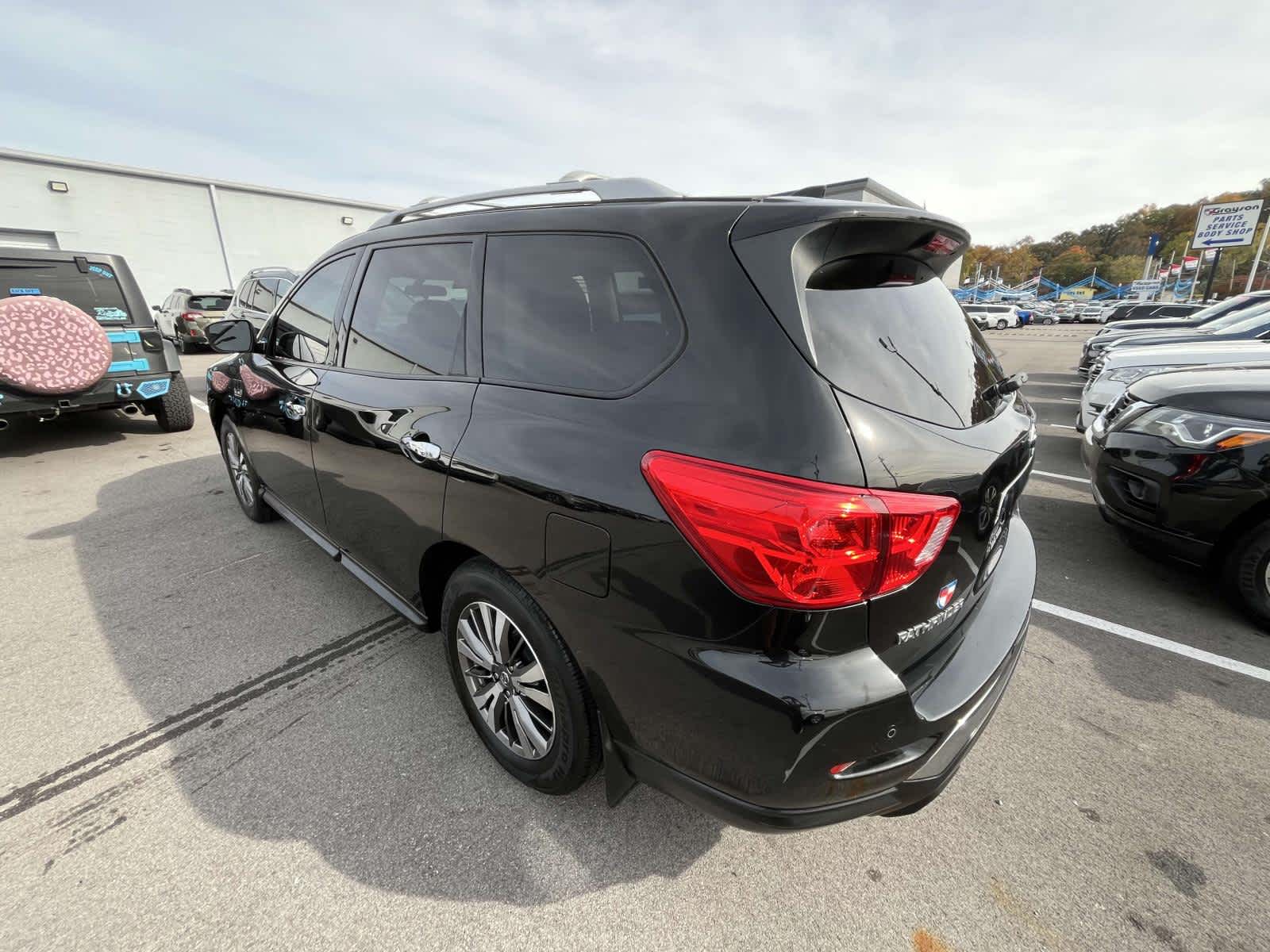 2019 Nissan Pathfinder S 6