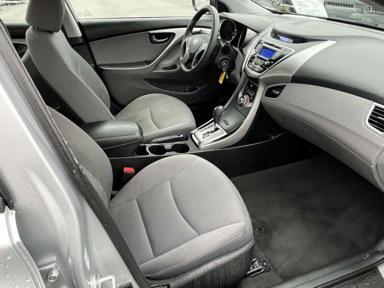 2013 Hyundai Elantra GLS 11