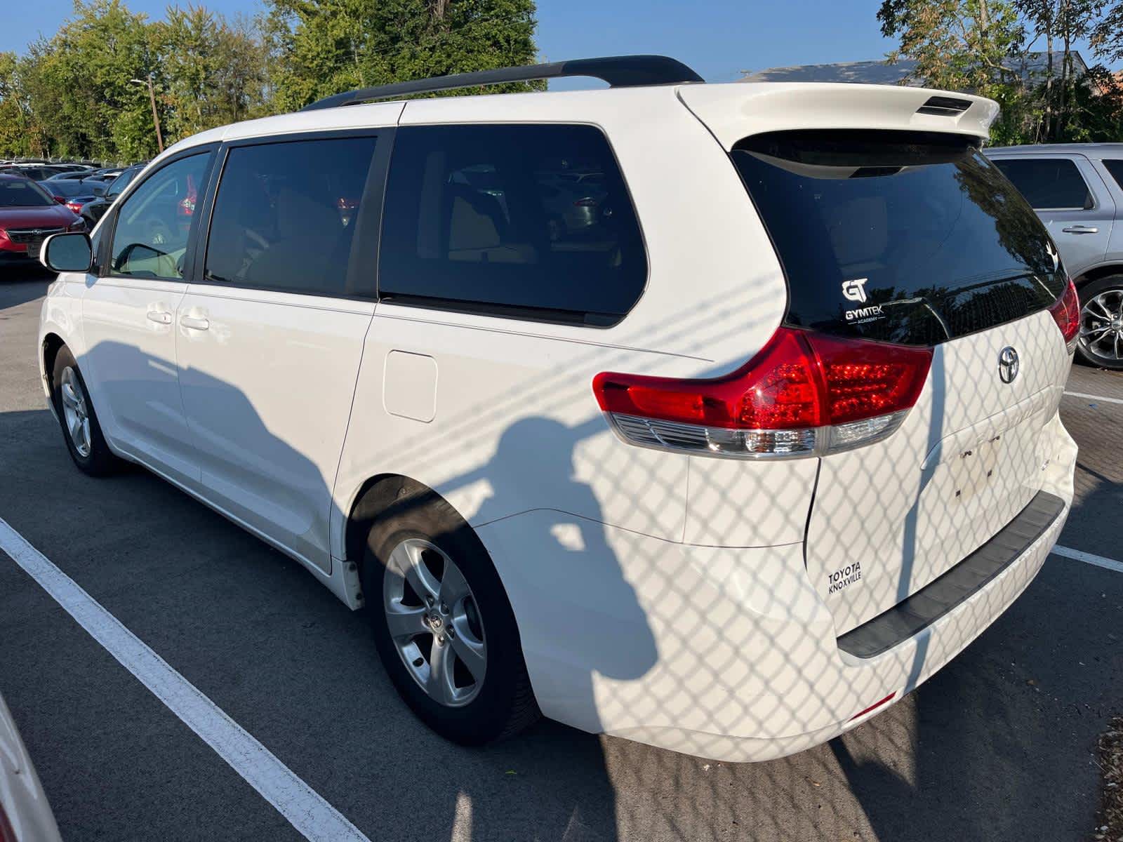 2011 Toyota Sienna LE 3