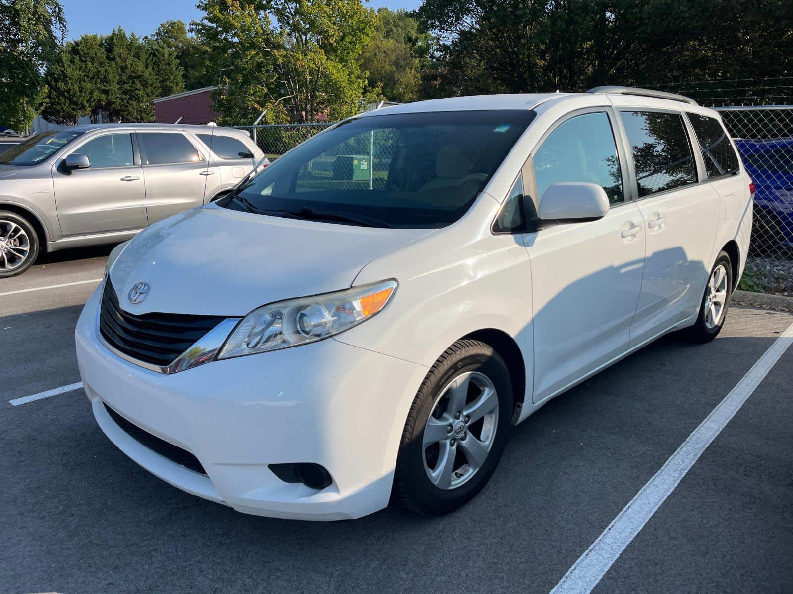 2011 Toyota Sienna LE 2