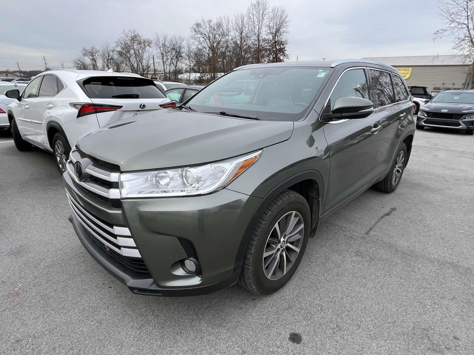 2018 Toyota Highlander XLE 2