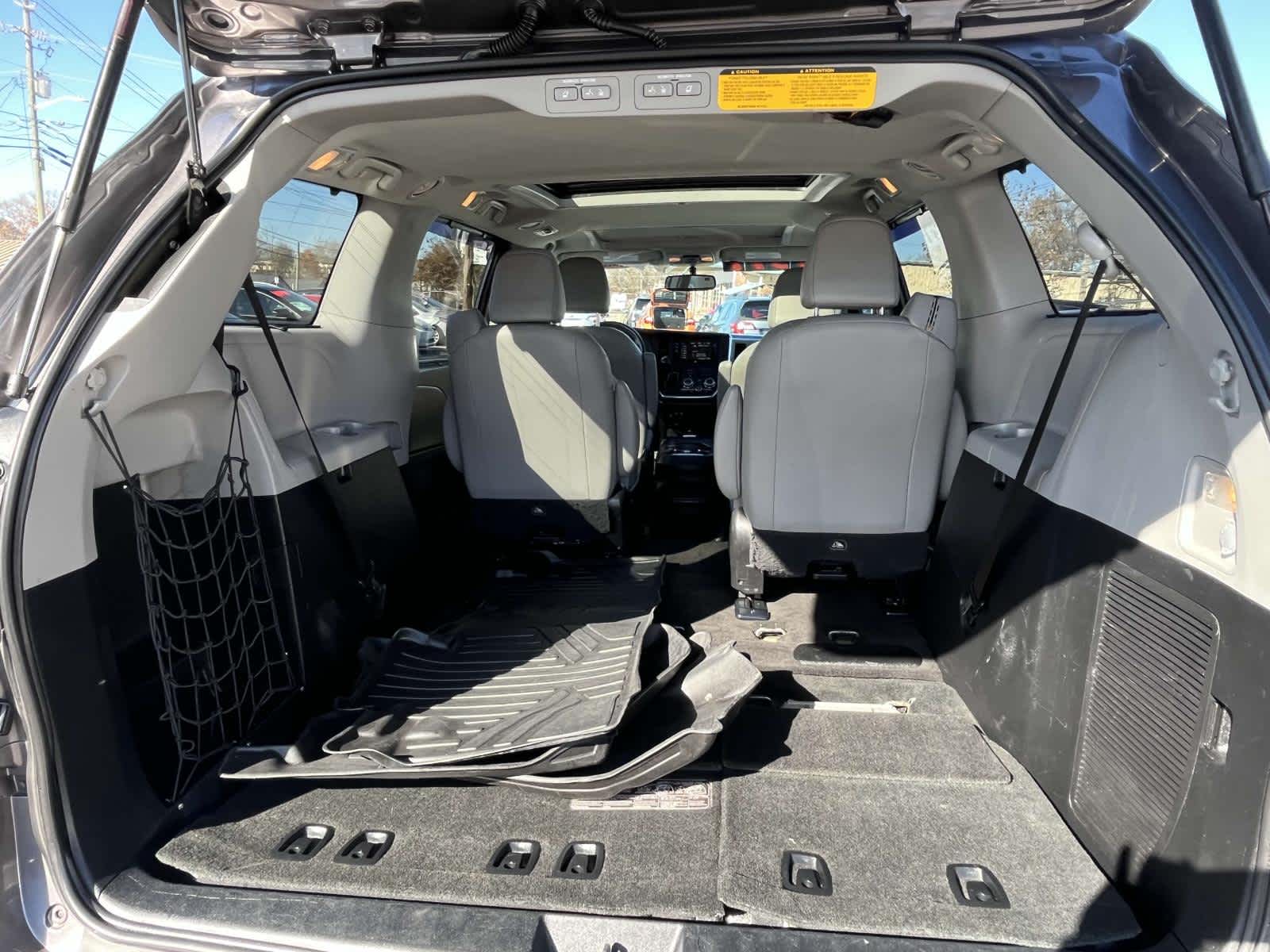 2015 Toyota Sienna XLE AAS 12