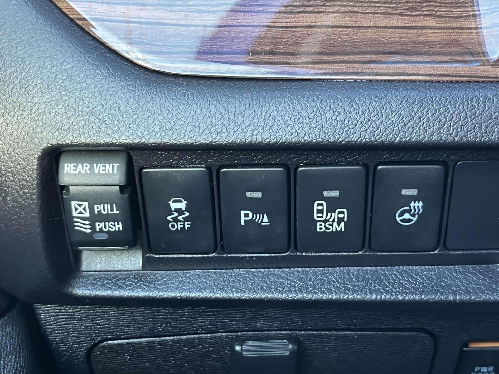 2015 Toyota Sienna XLE AAS 21