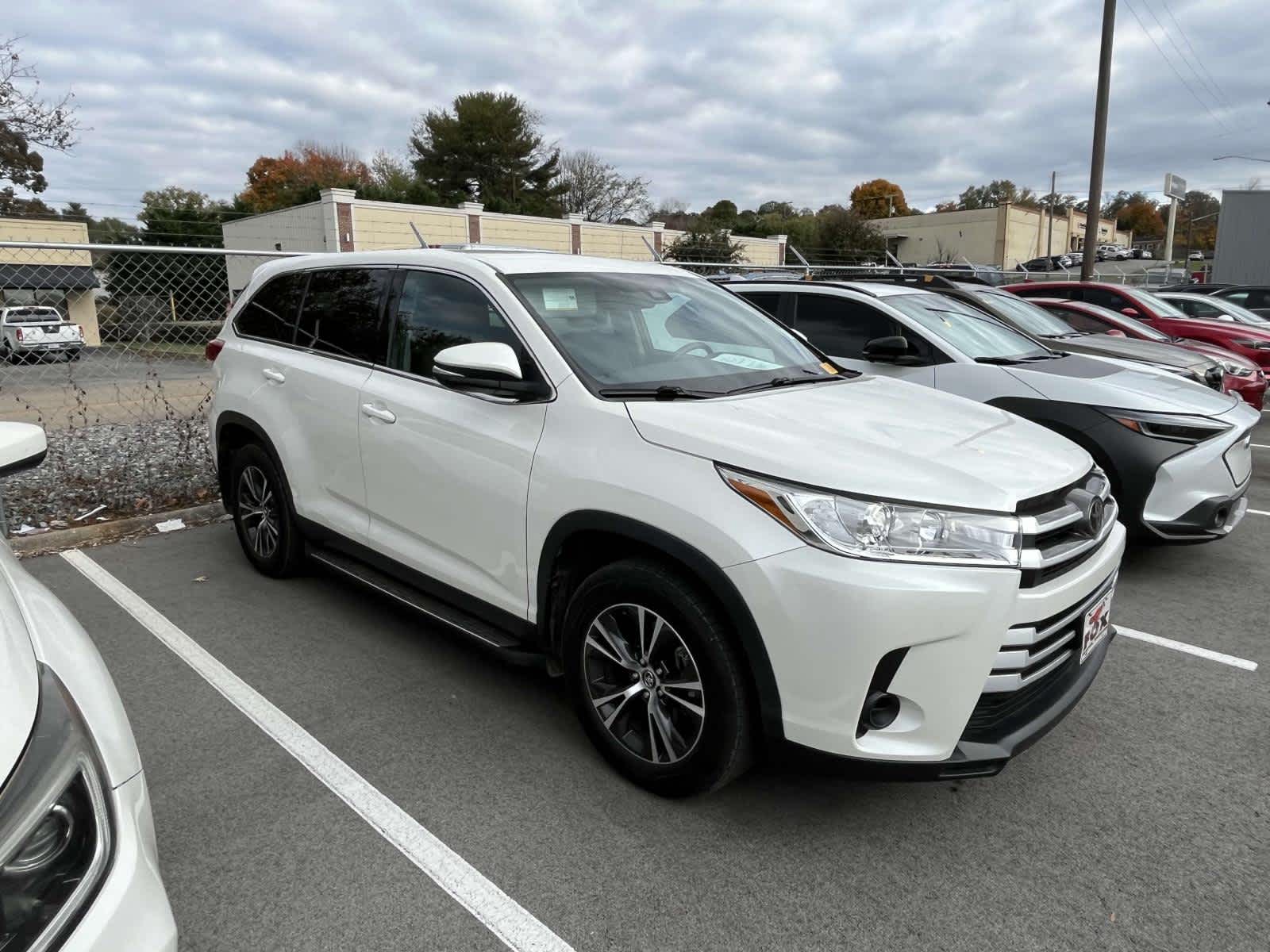 2019 Toyota Highlander LE 3