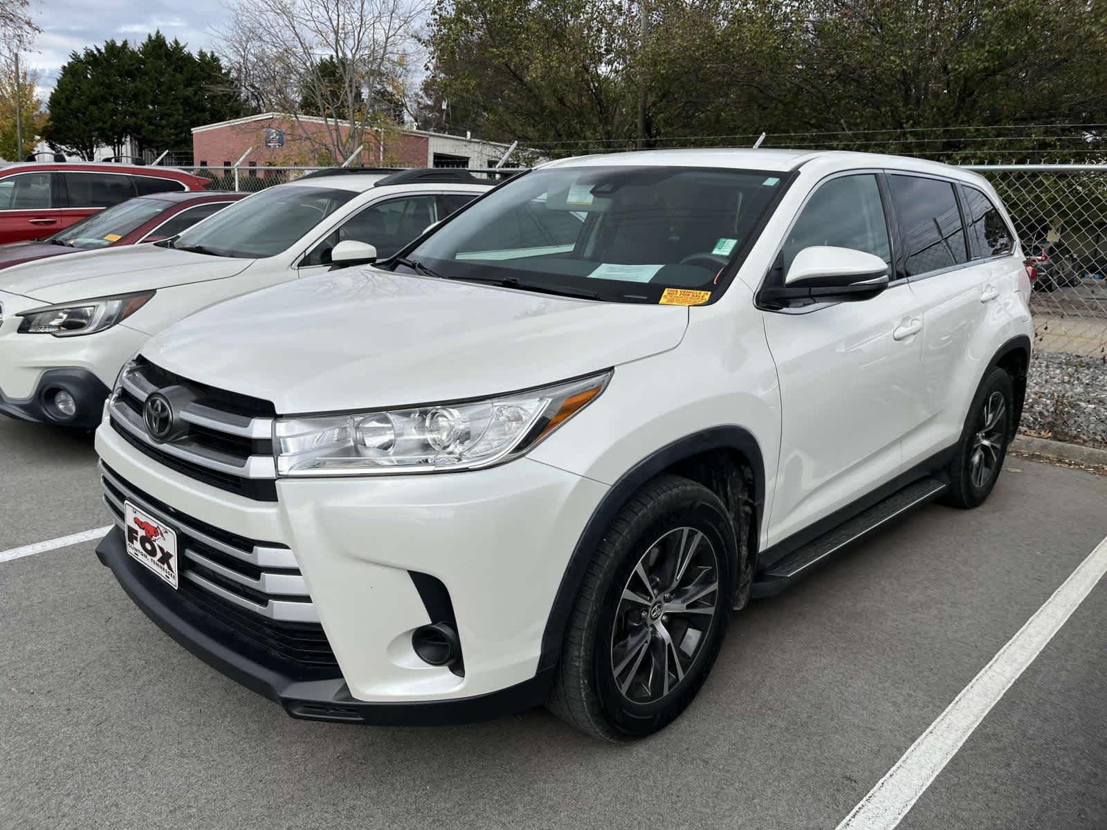 2019 Toyota Highlander LE 1