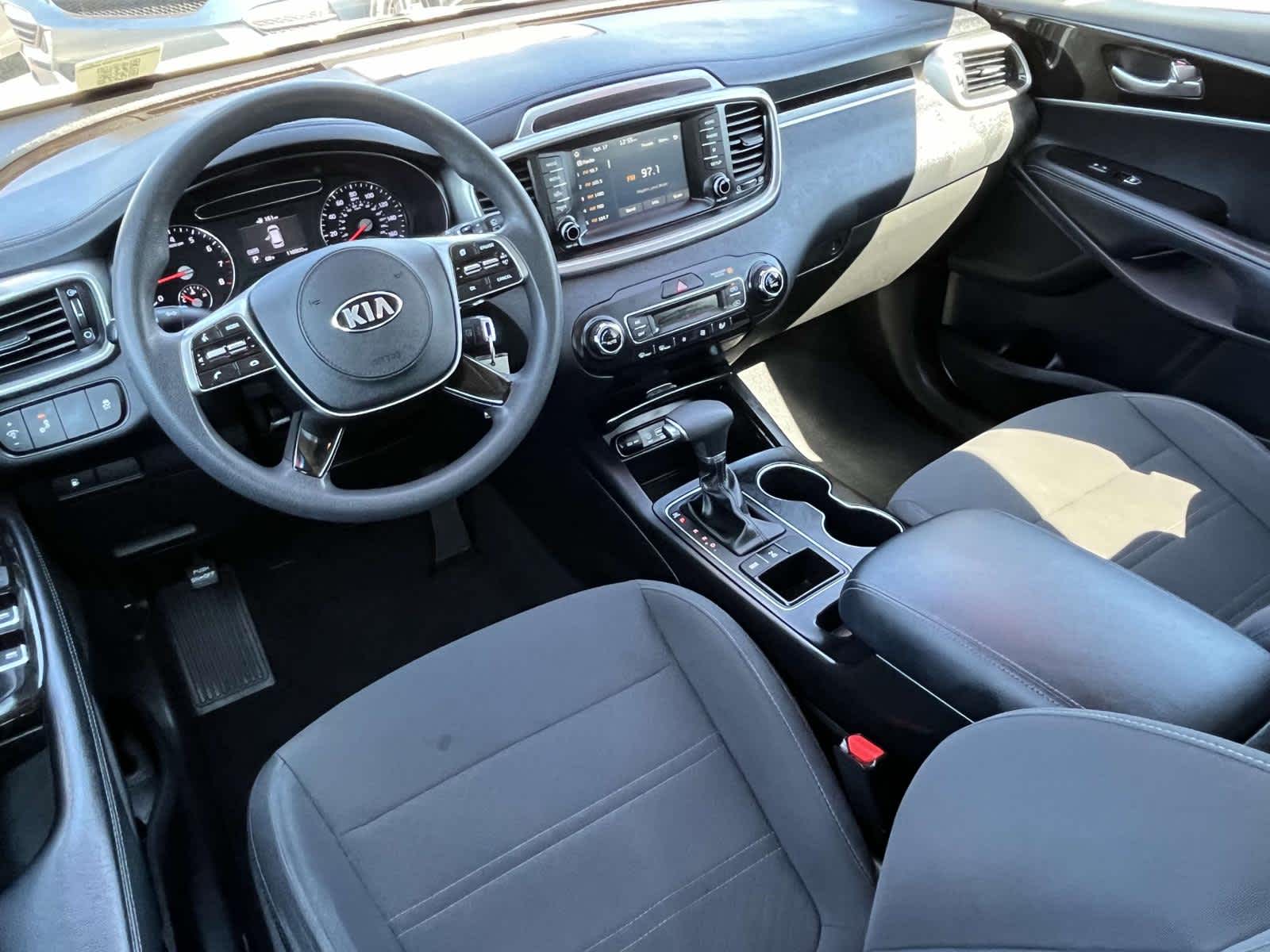 2019 Kia Sorento LX V6 14