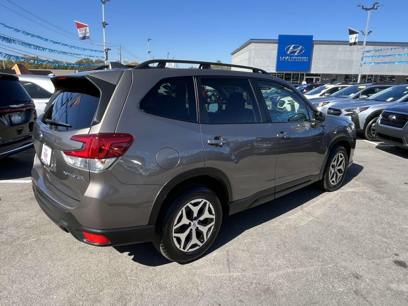 2022 Subaru Forester Premium 8