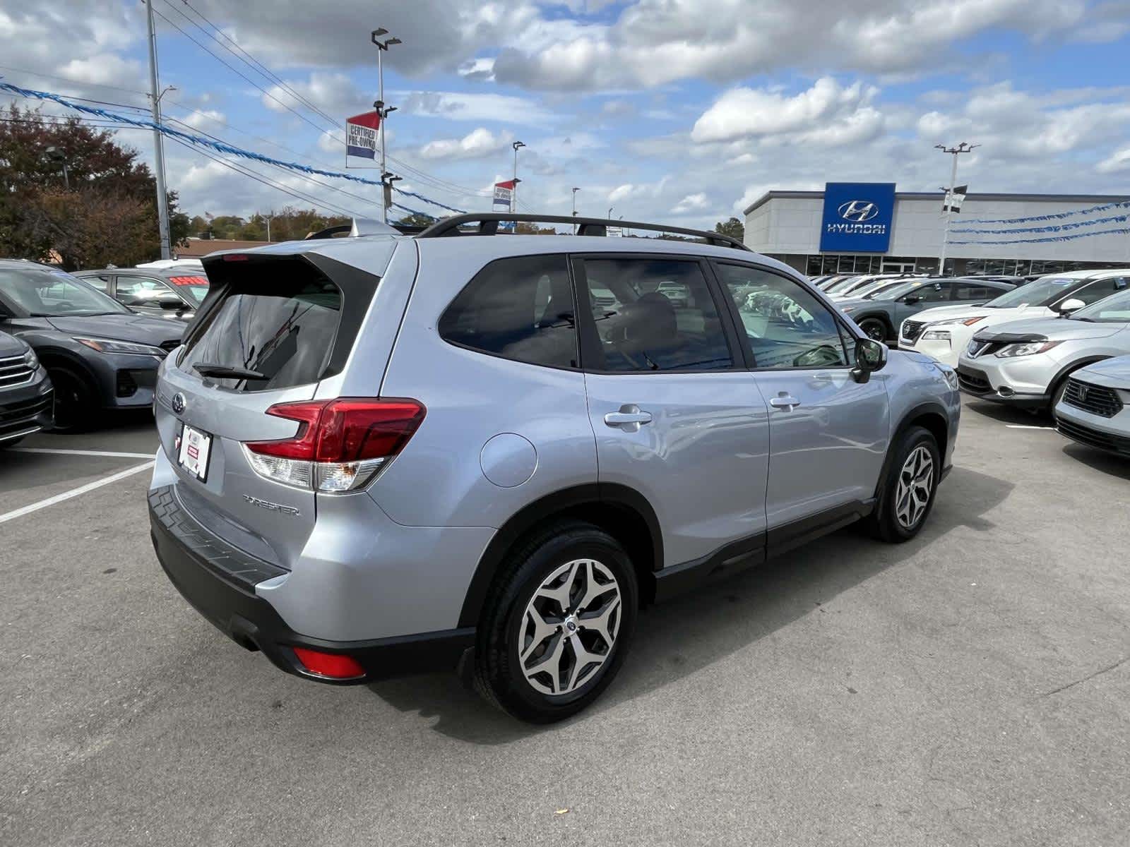 2022 Subaru Forester Premium 8