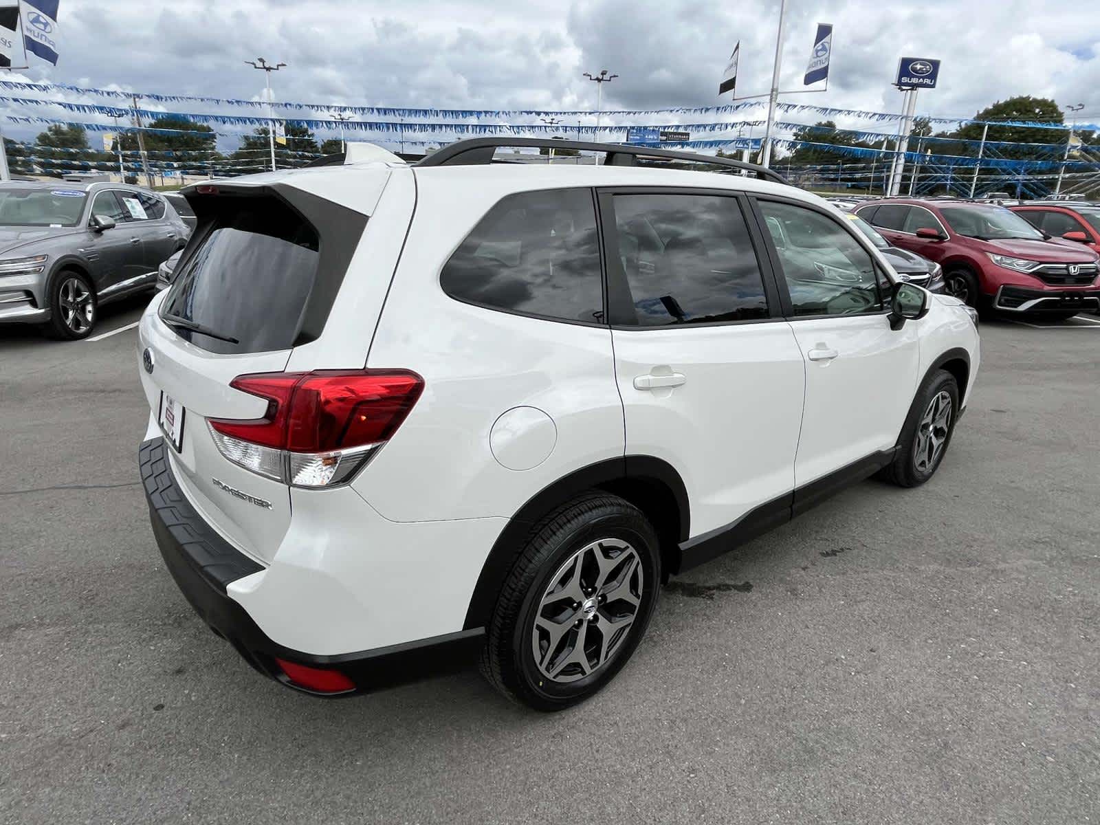 2021 Subaru Forester Premium 8