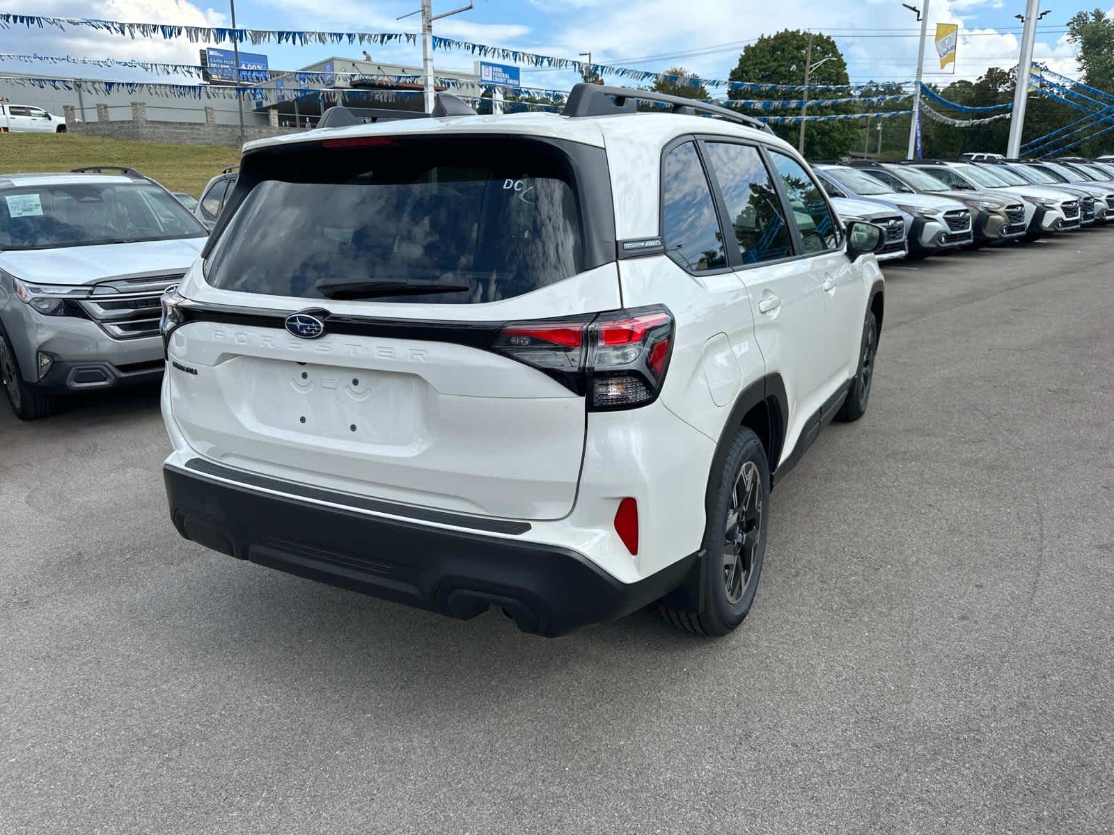 2025 Subaru Forester Premium 8