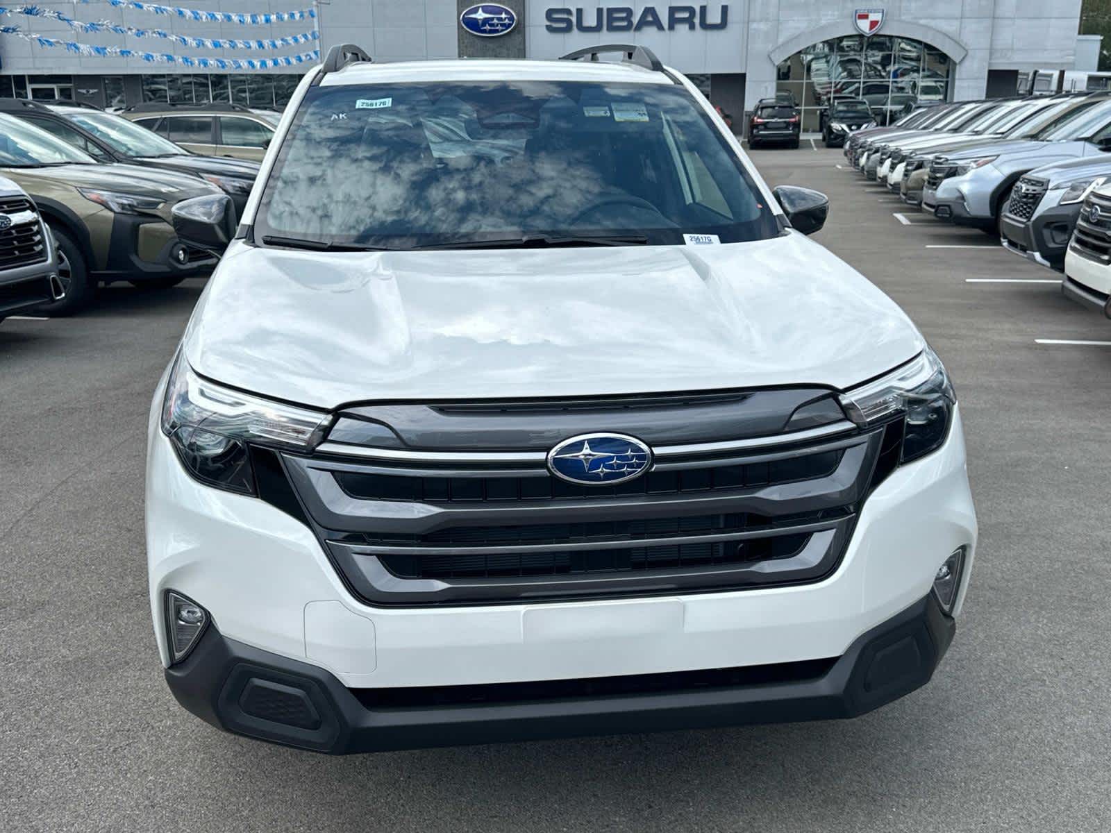 2025 Subaru Forester Premium 3