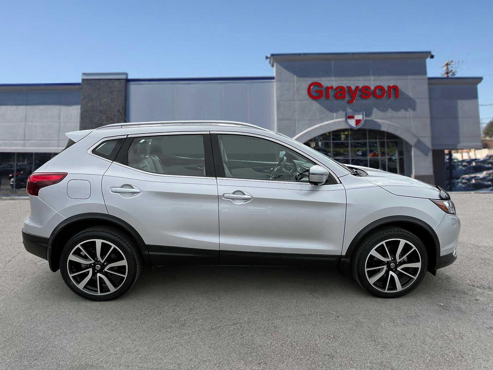 2019 Nissan Rogue Sport SL 1