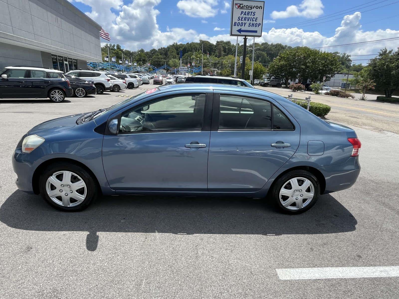 2012 Toyota Yaris  5