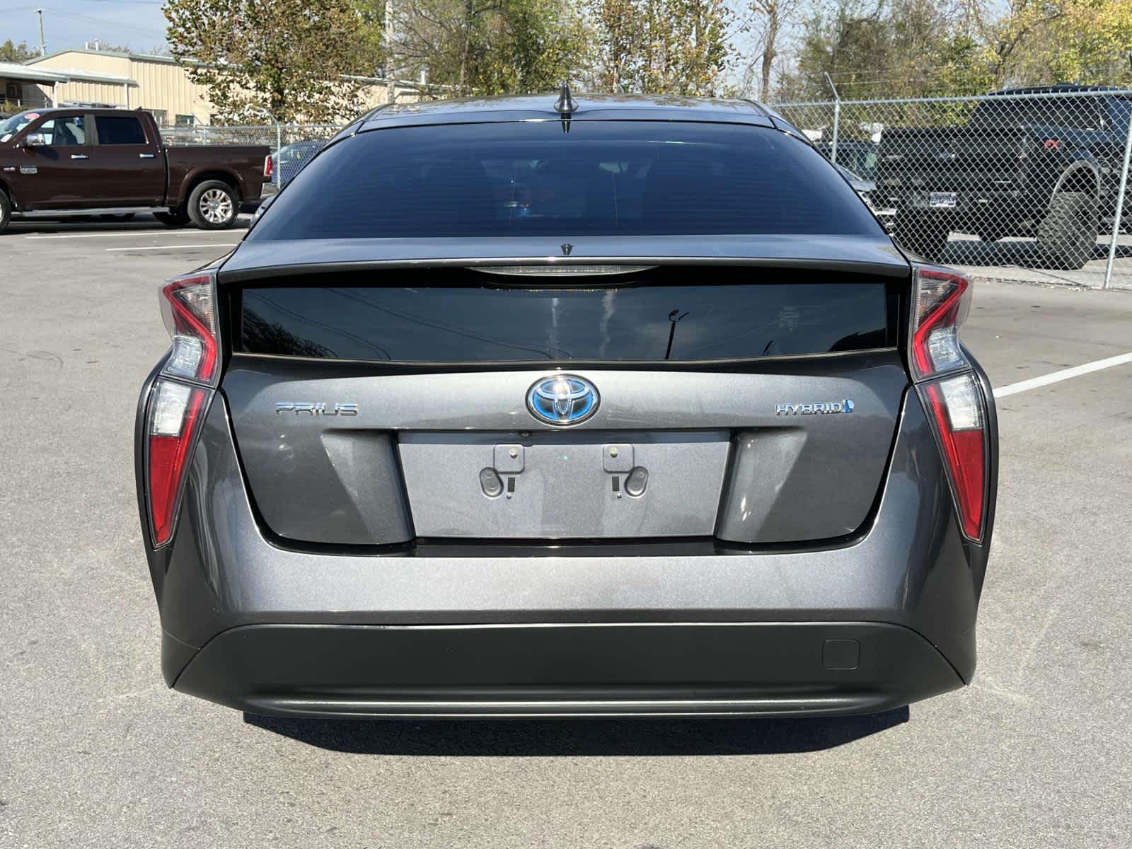 2018 Toyota Prius One 7