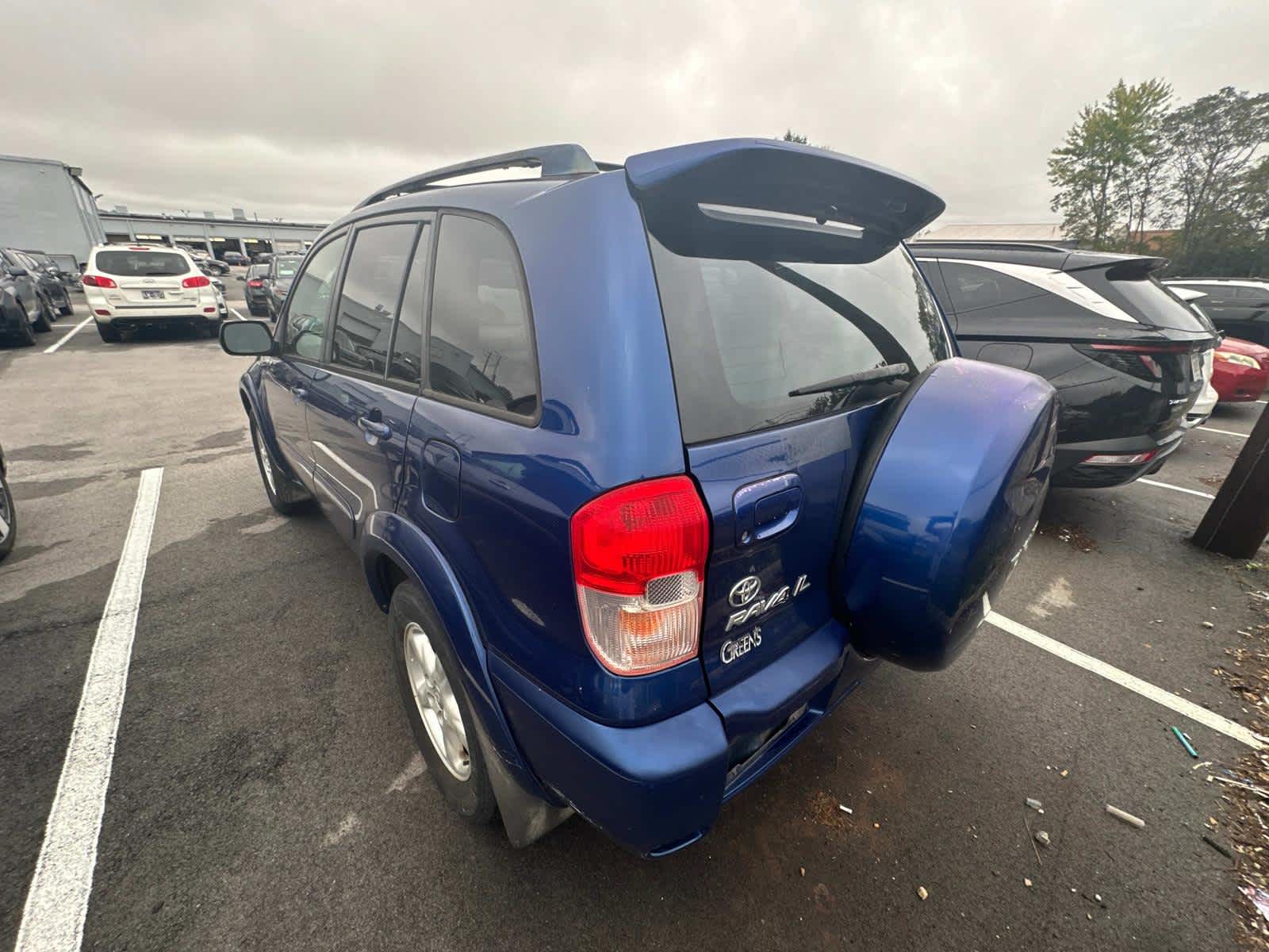 2002 Toyota RAV4  4