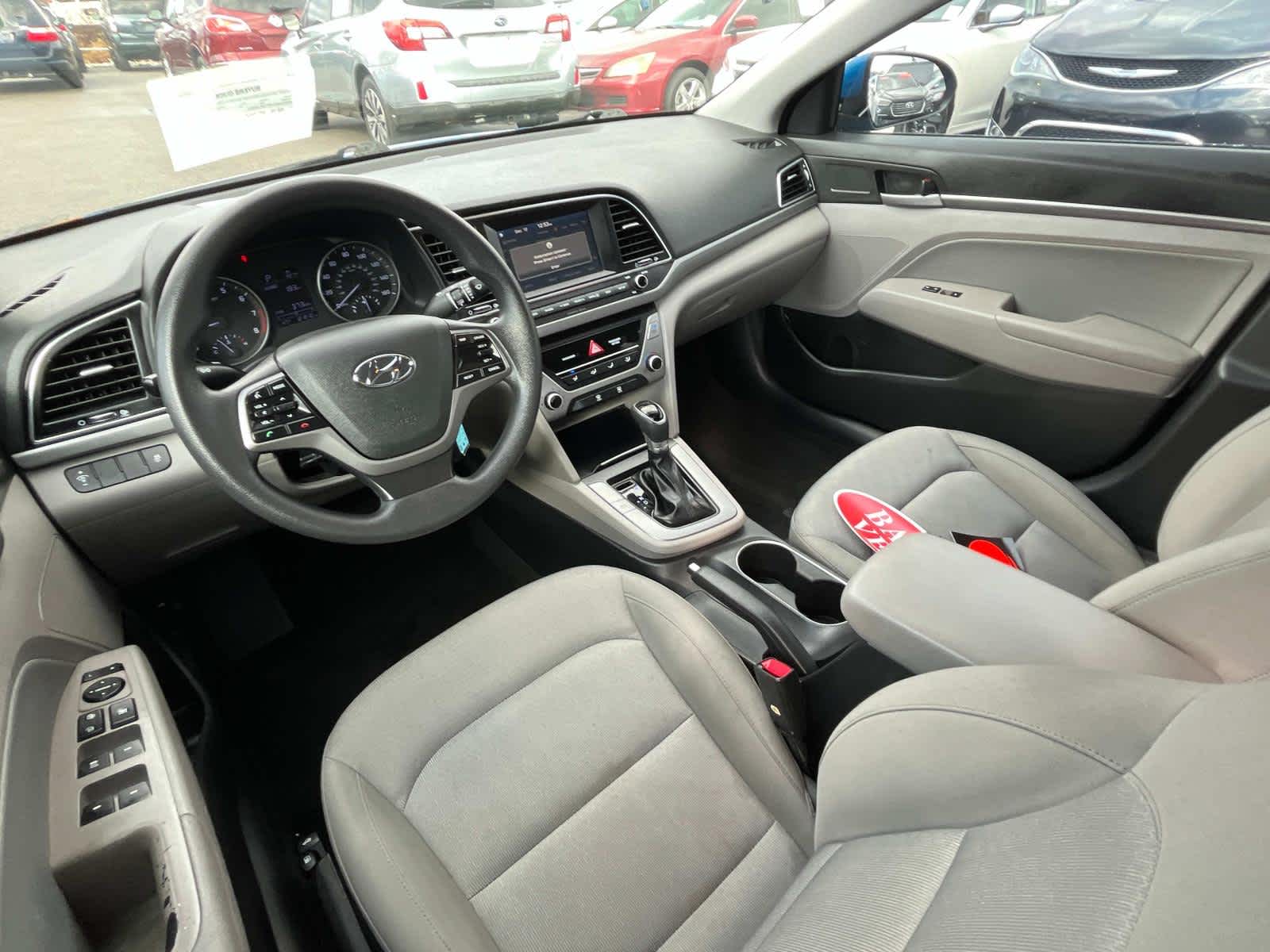 2017 Hyundai Elantra SE 13