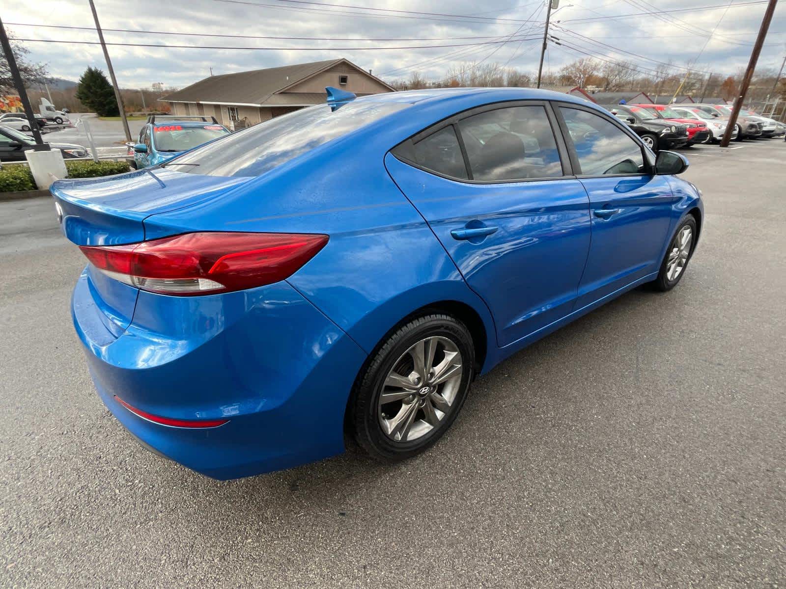 2017 Hyundai Elantra SE 8