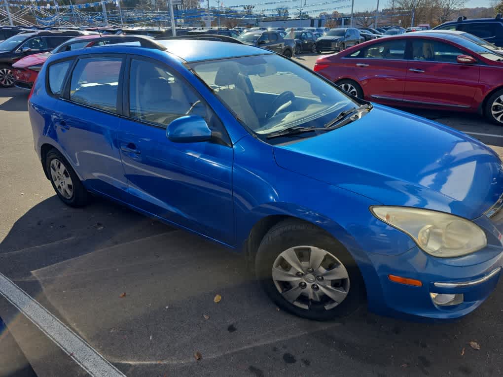 2010 Hyundai Elantra Touring GLS 2