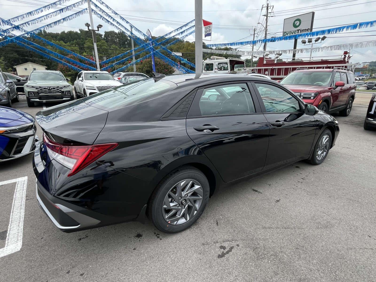 2024 Hyundai Elantra Hybrid Blue 8